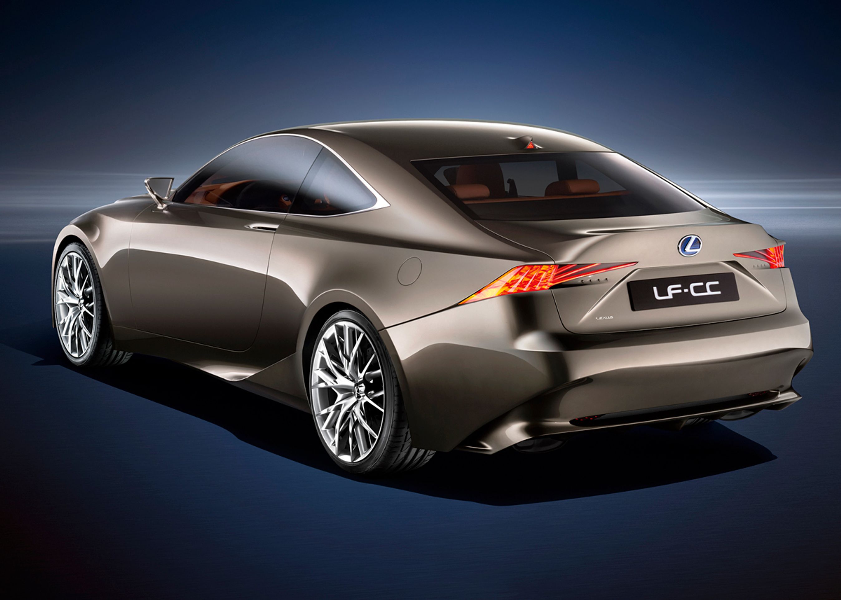 Coupéen går under konceptnavnet LF-CC. 