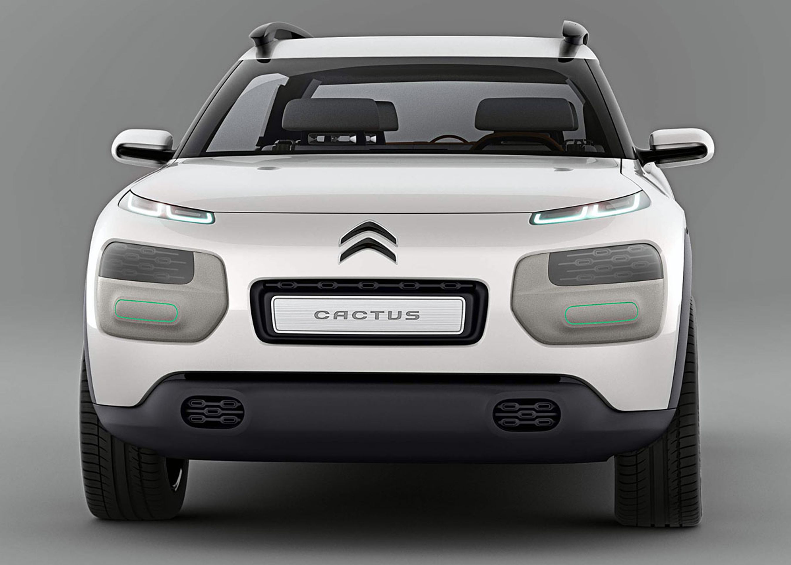 Fronten har et "teknologisk udtryk", mener Citroën. Det er i hvert fald en meget ren, nærmest fersk stil.