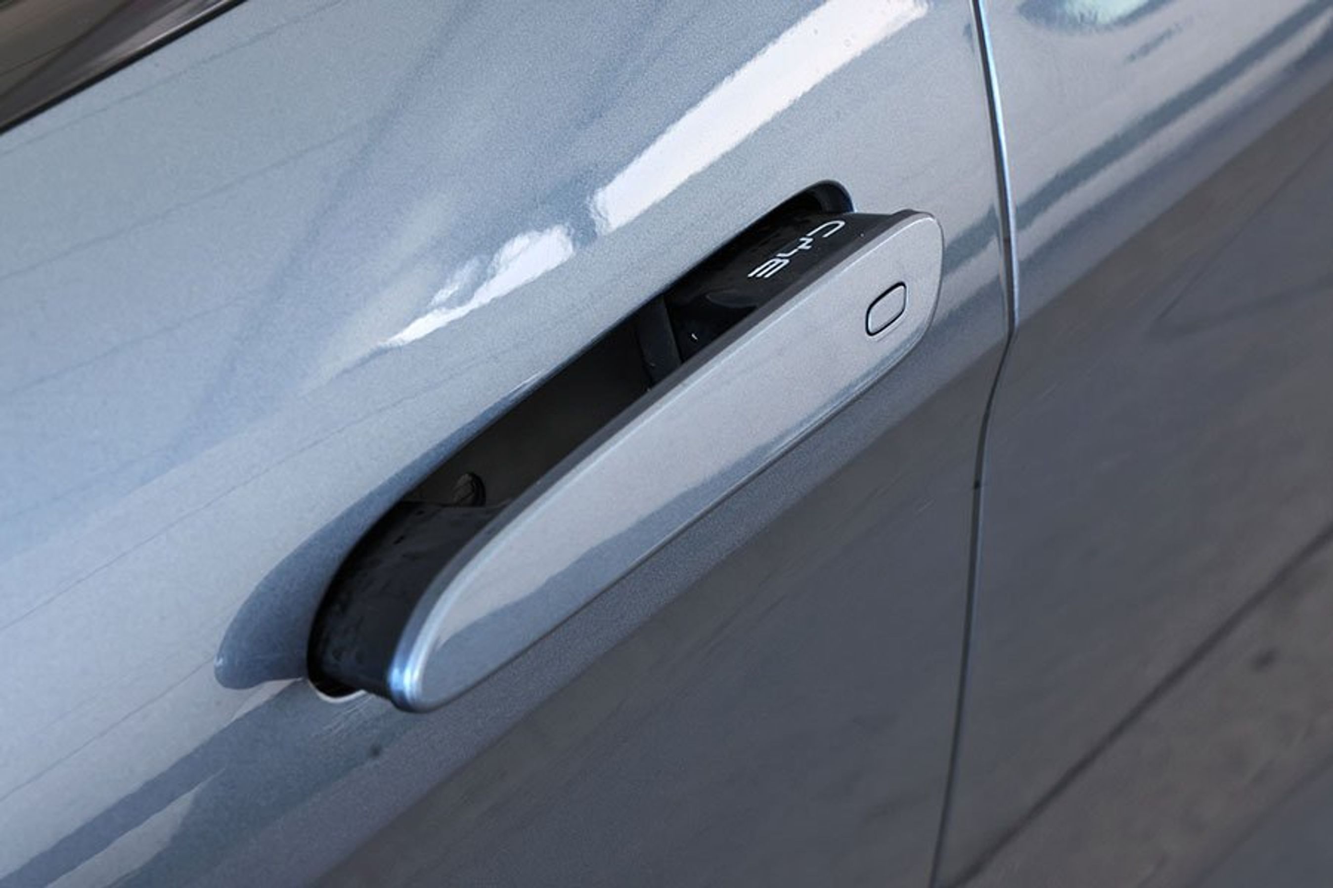 Dørhåndtag på en BYD Sealion 7