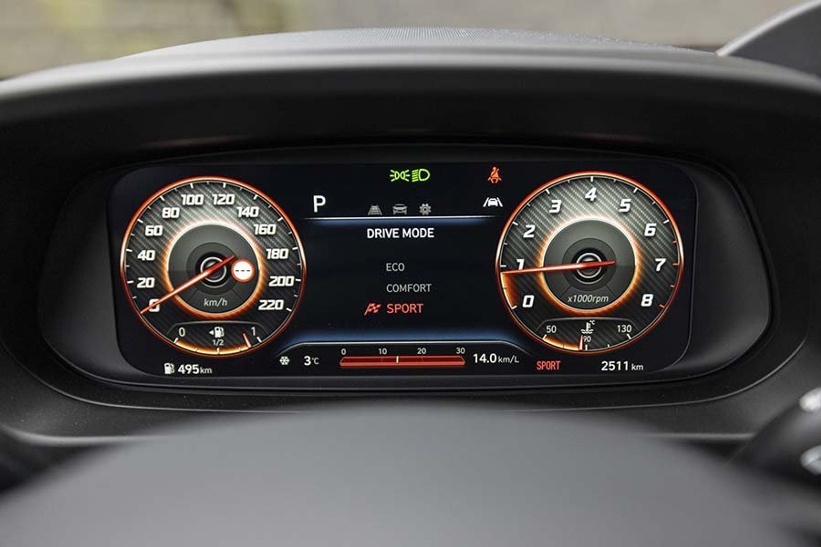 Der er tre visninger i de digitale instrumenter.