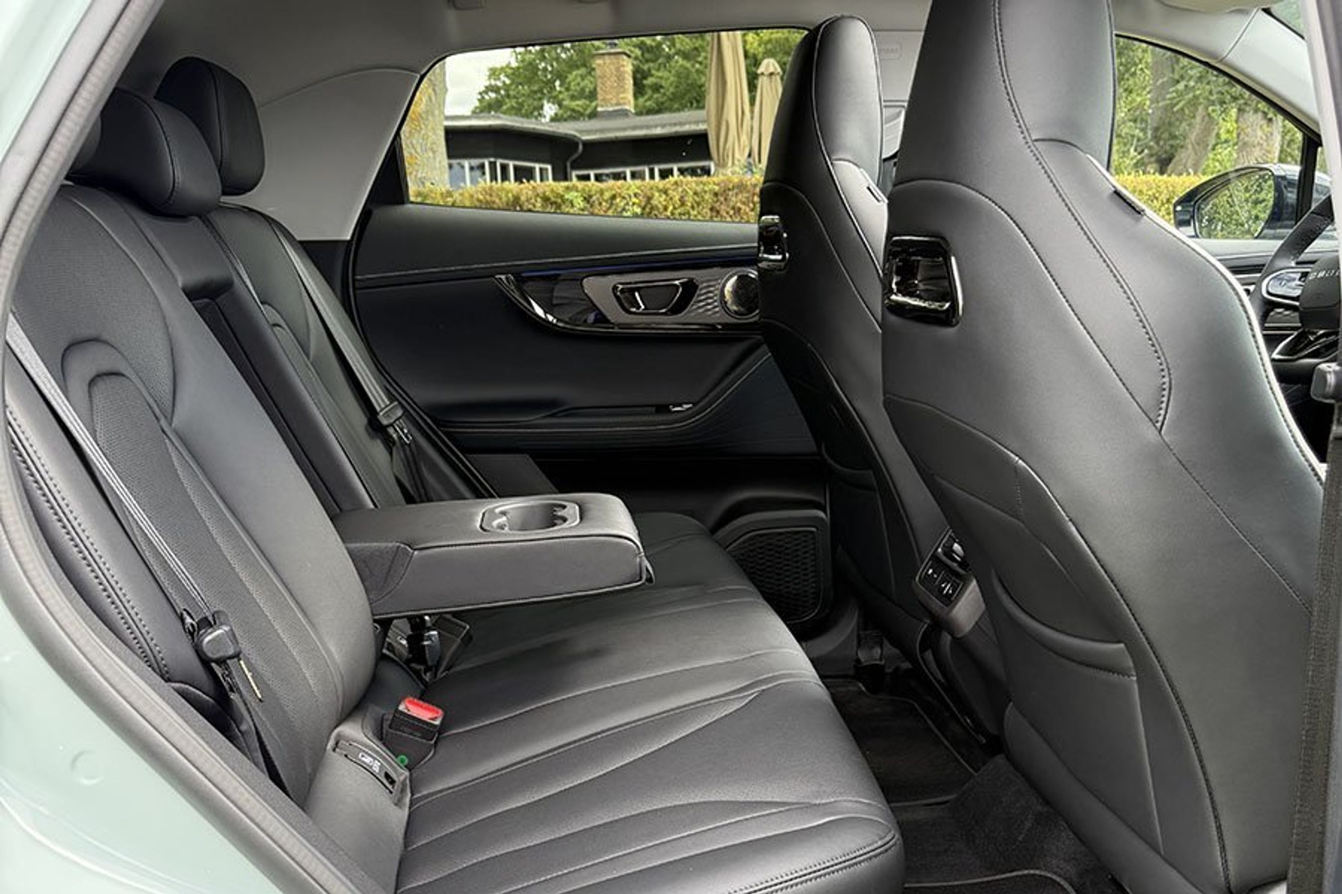 Bagsæde i en Omoda 5 EV