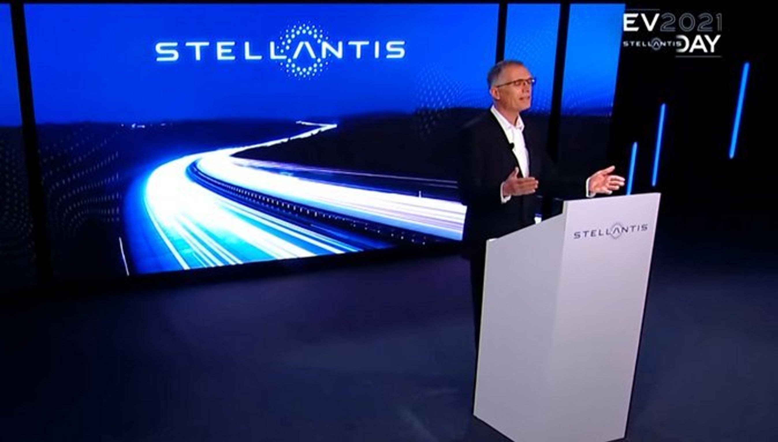 Chefen for Stellantis, Carlos Tavares, har skruet en gigantisk, elektrisk plan sammen blot fem måneder efter den officielle skabelse af Stellantis-koncernen. 