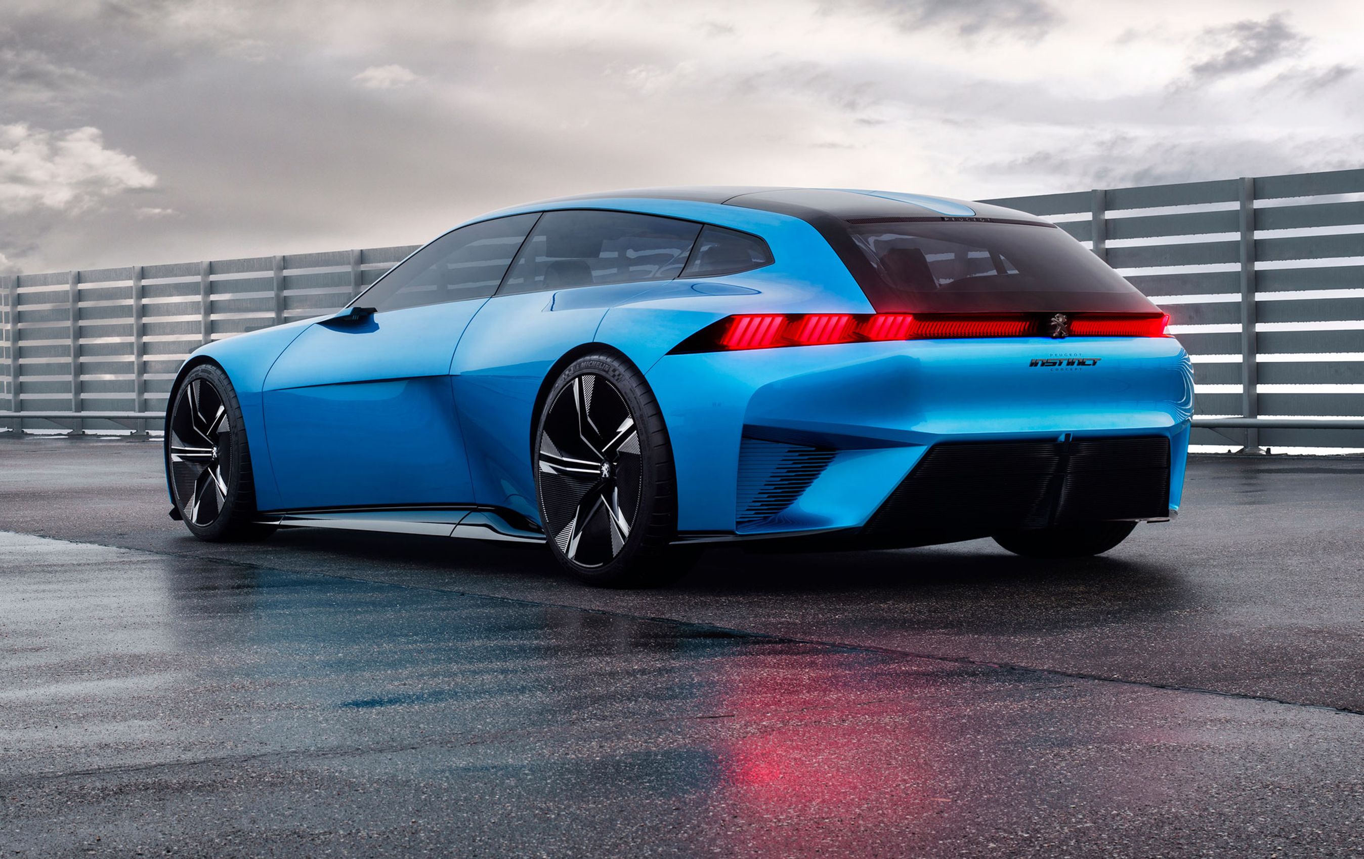 Peugeot og søstermærkerne stræber efter 650 km rækkevidde om fem år.