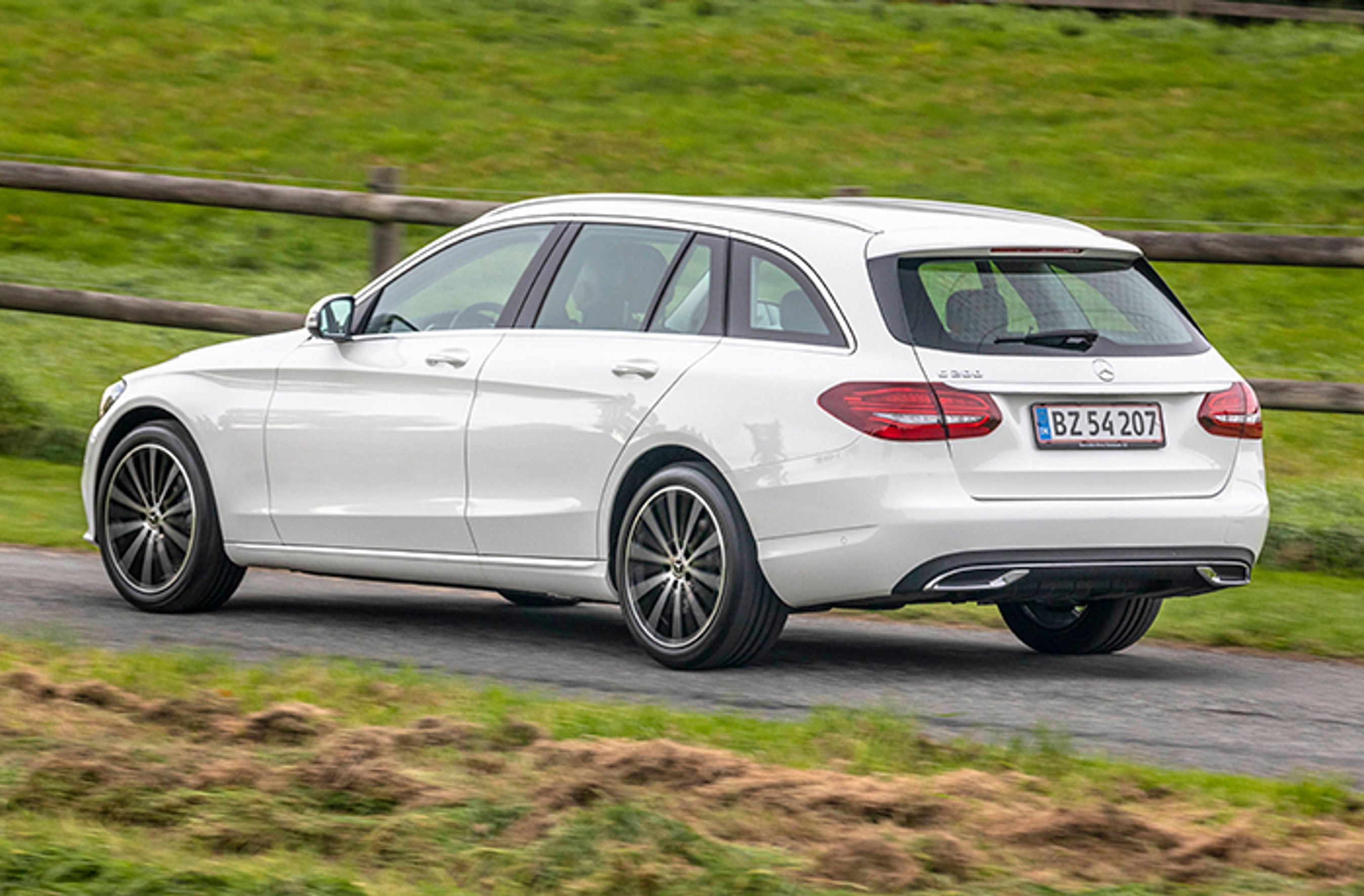 Mercedes-Benz C200 set bagfra