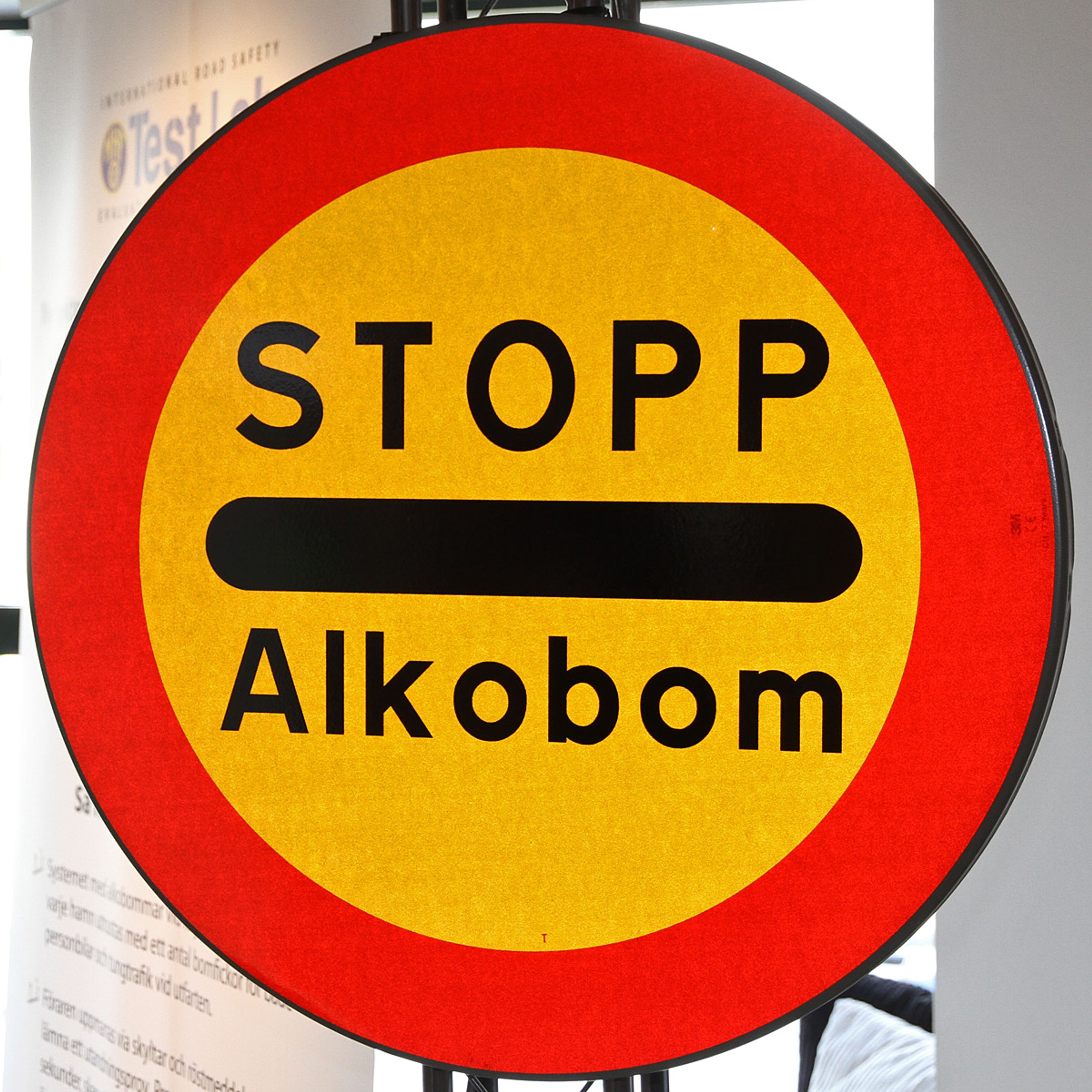 Den svenske afholds-bilklub har fået udviklet et nyt testapparat og officielle skilte, men indtil videre er det et privat forslag.