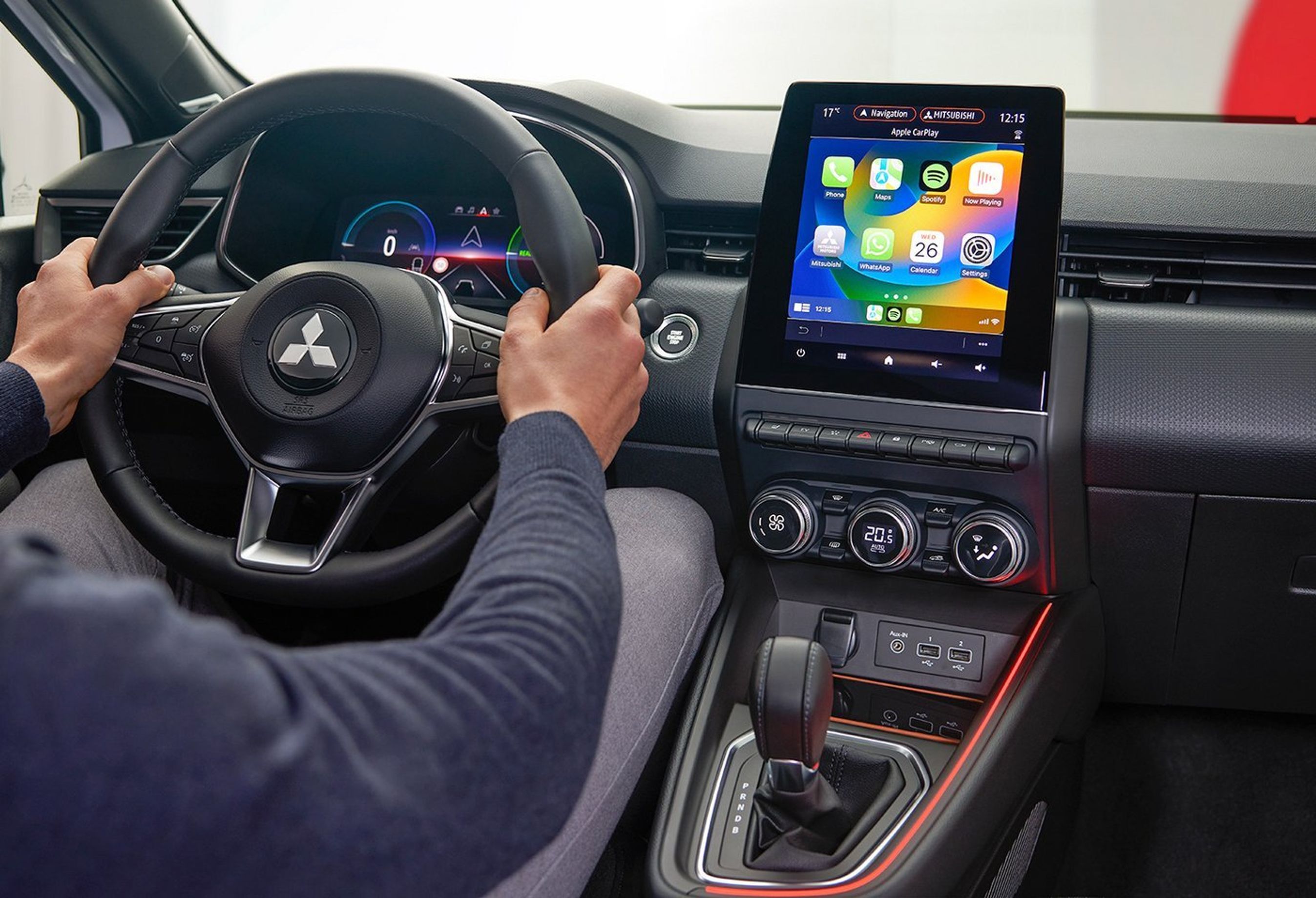 Førerpladsen i Mitsubishi Colt.