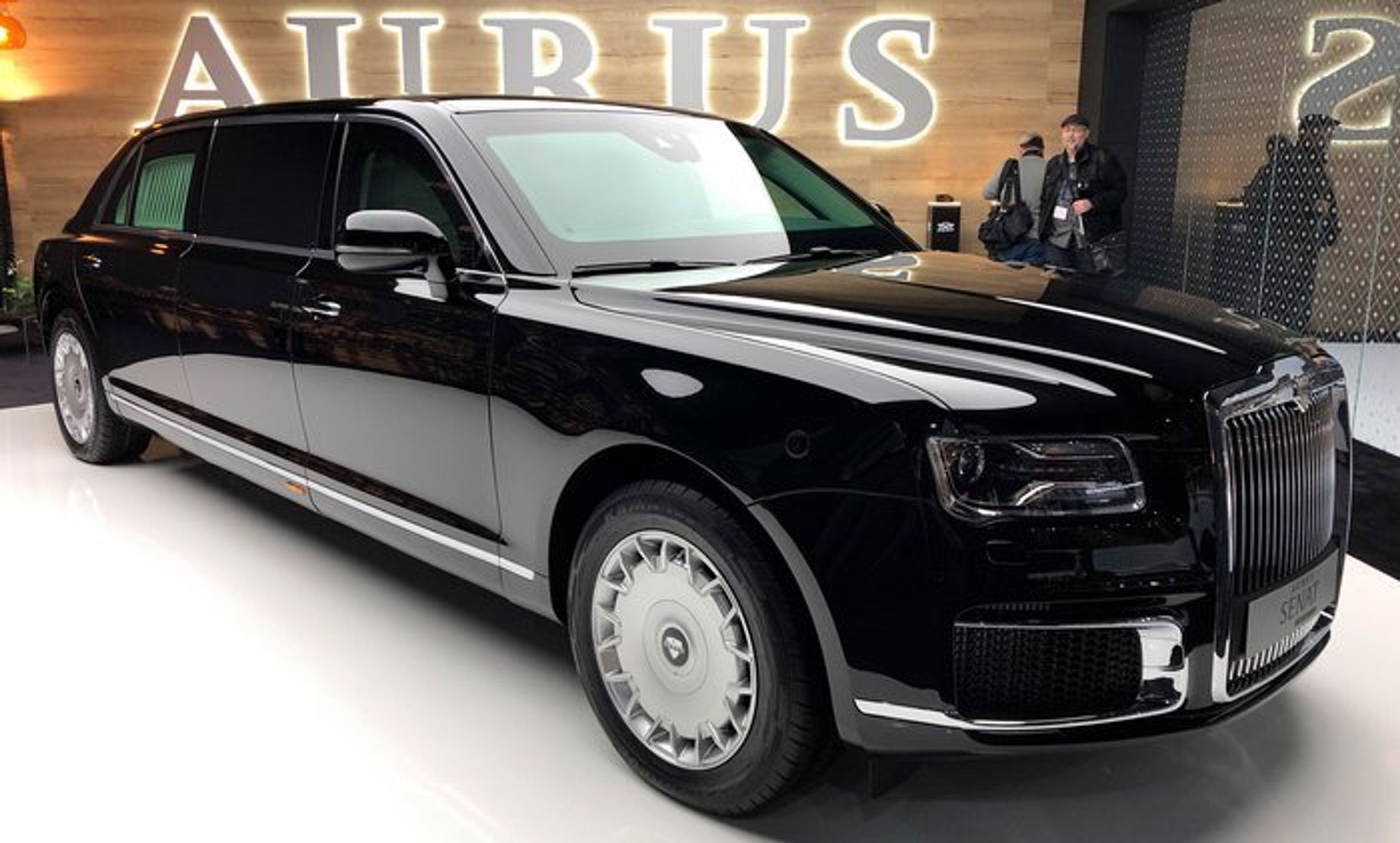 Aurus i den lange version.