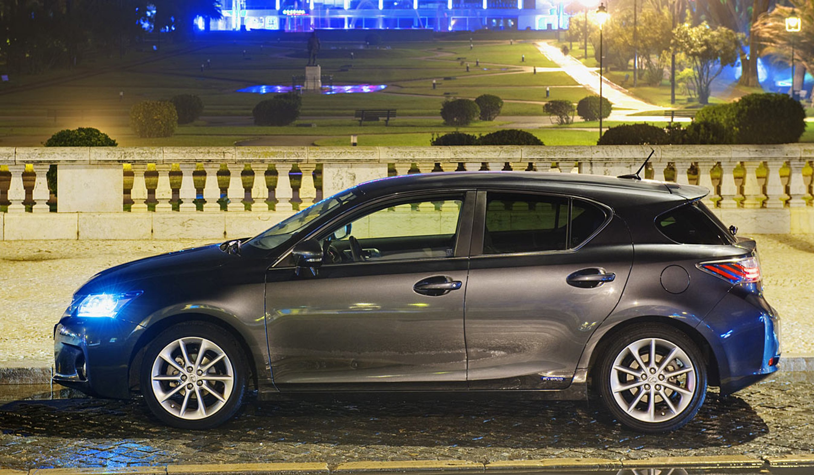 Lexus CT 200h kommer til Danmark til april. Salgsmål i 2011: 55 styks.