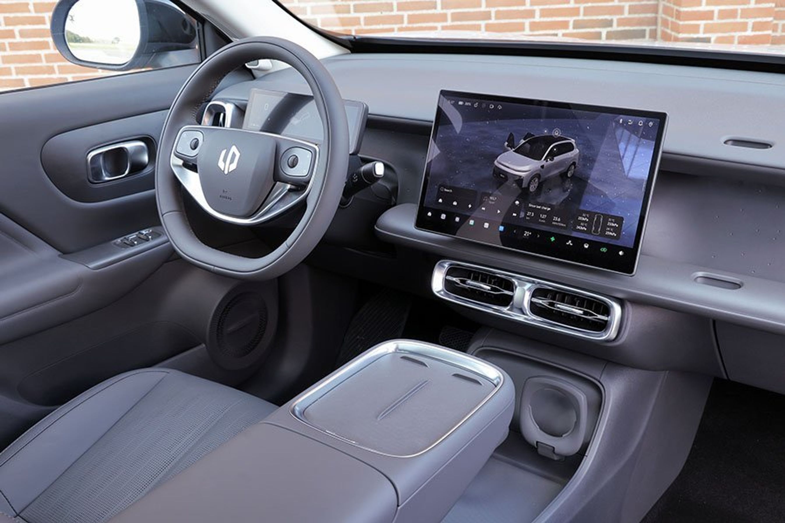 Førerpladsen i en Leapmotor B10