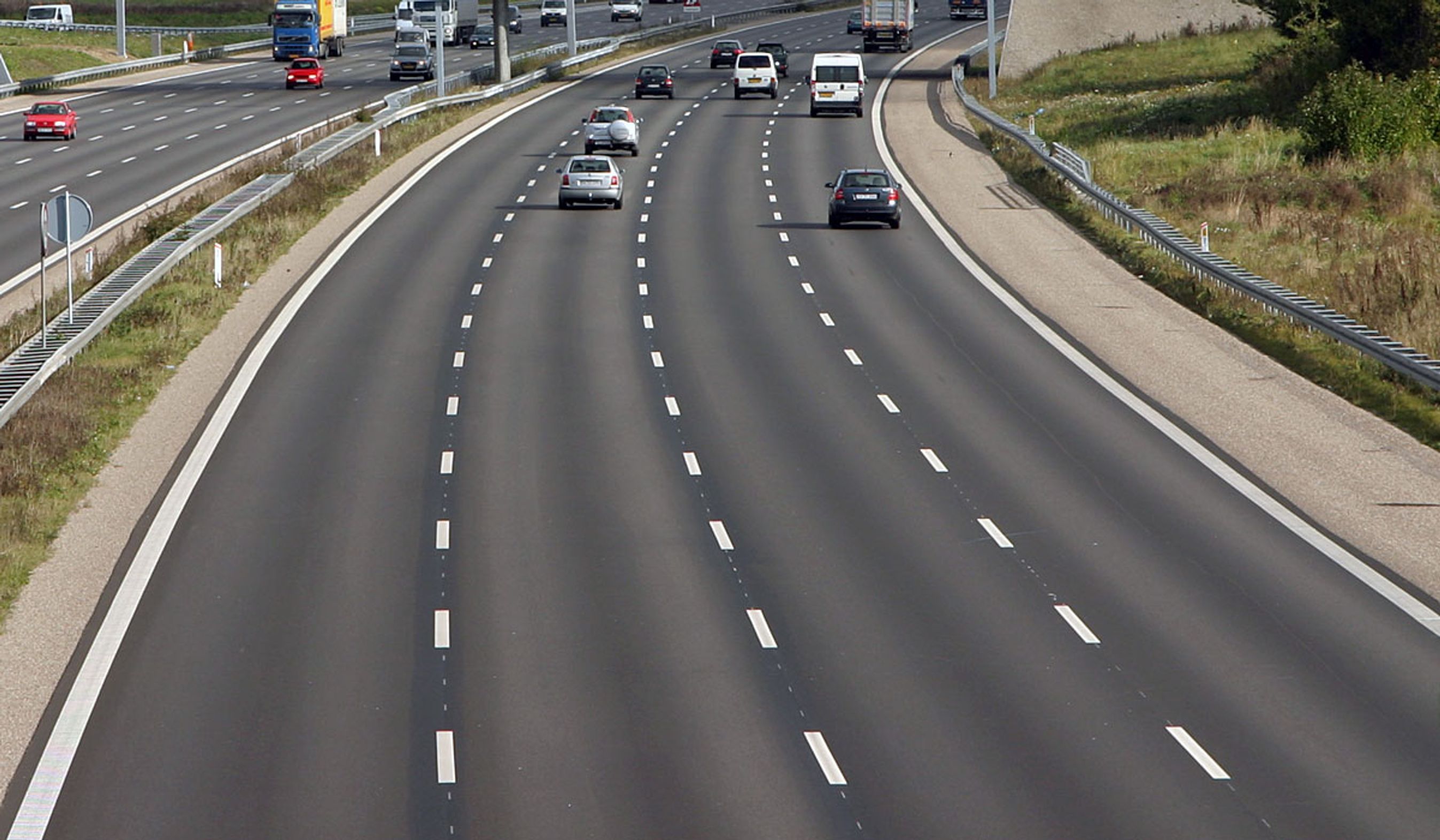 Endnu et stykke af Køge Bugt Motorvejen får fire spor.