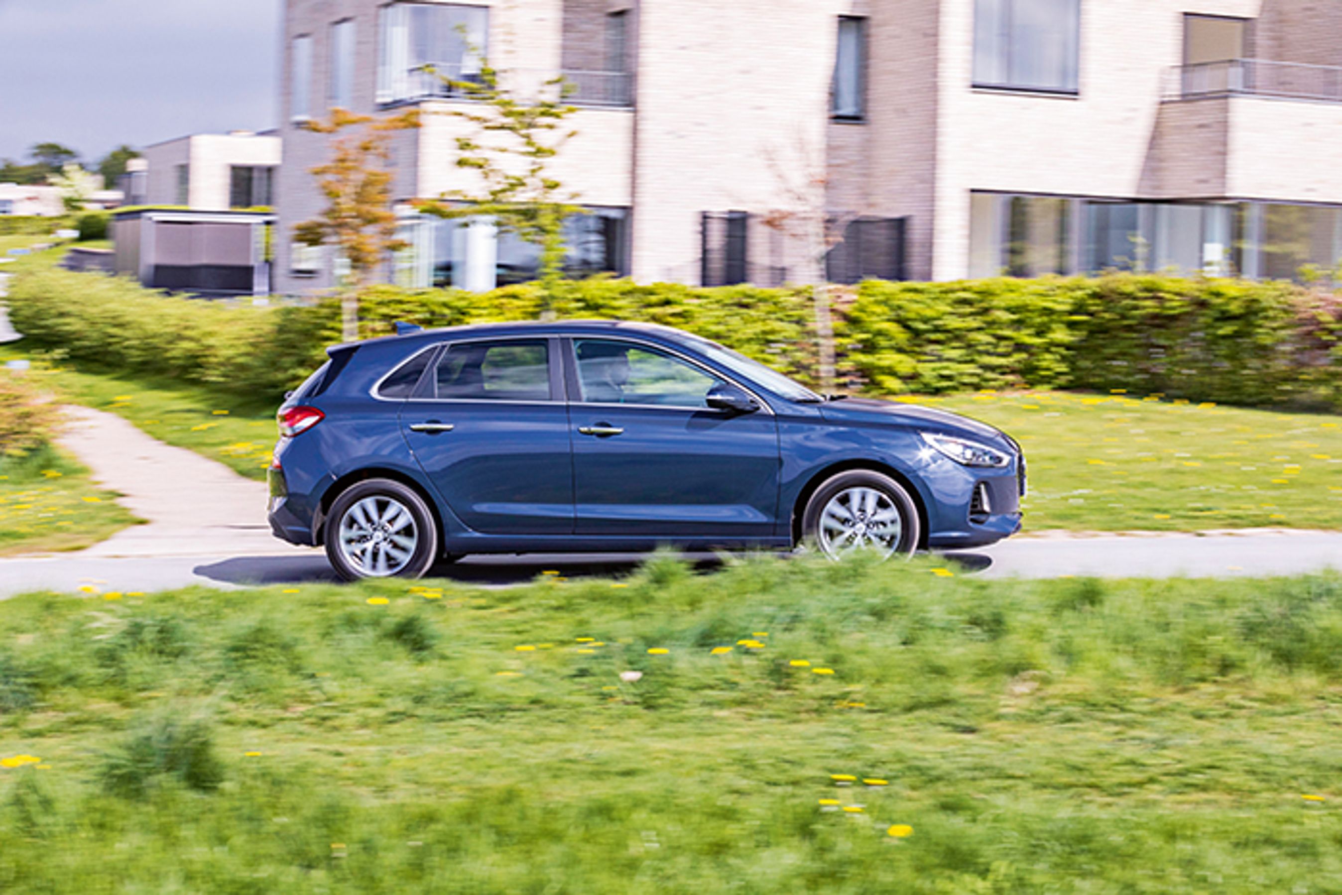 Hyundai i30 fra siden