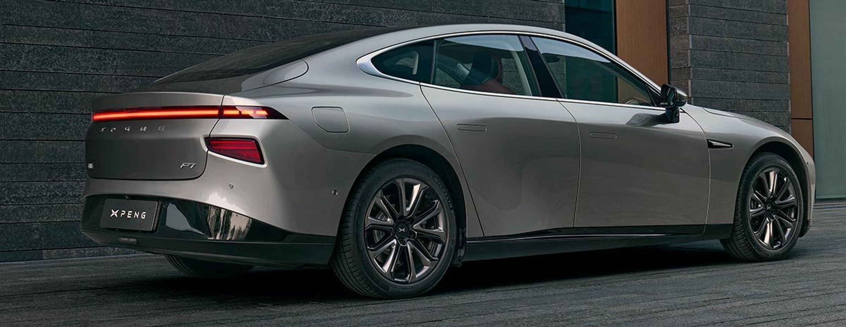 Xpeng P7 bliver første model i Danmark. Prisen vil formentlig begynde omkring 420.000 kr. med 530 km rækkevidde.