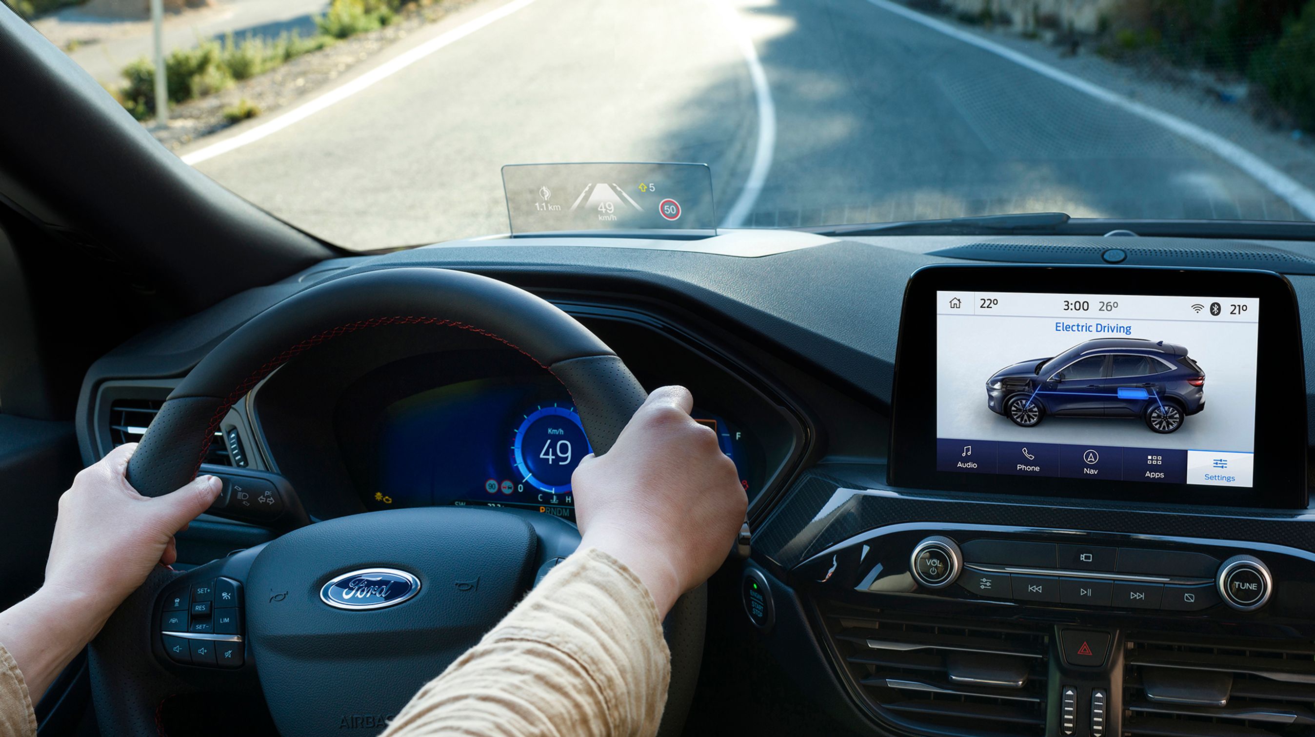 Ford Kuga er letkørt, men føles ikke som en sportslig bil. Styretøjets præcision er langt fra det niveau, man ellers ofte møder hos Ford.