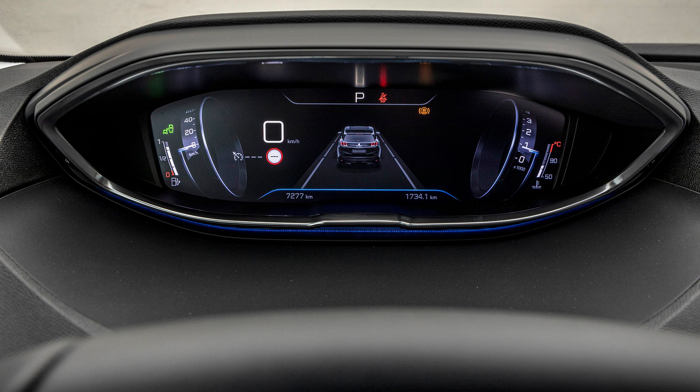 Det digitale instrumenthus kan indstilles i flere typer layout, og alle menuer er på dansk.