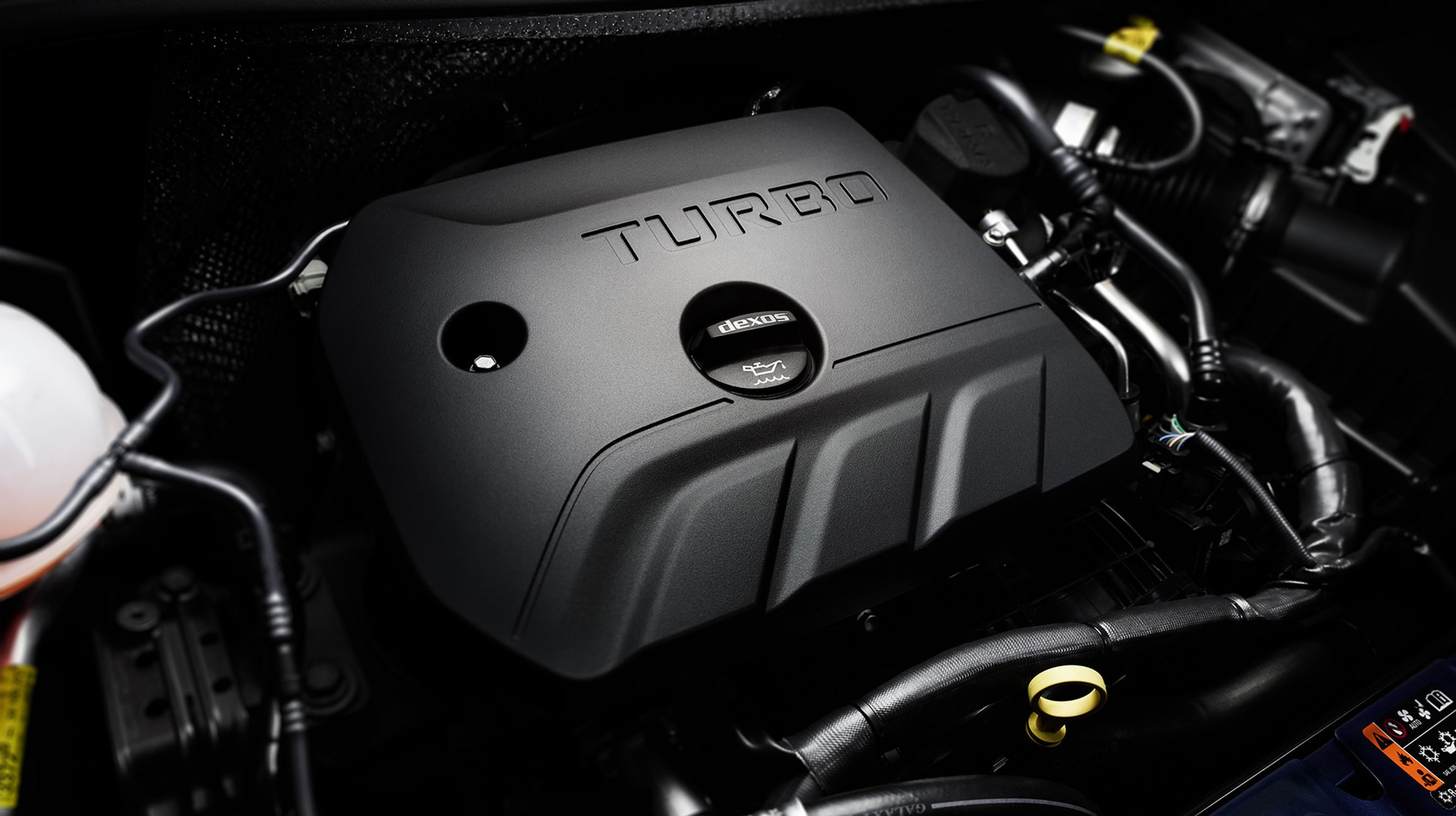 Astra får skiftet fuldstændig ud i motorrummet. Alle motorer er nu trecylindrede.