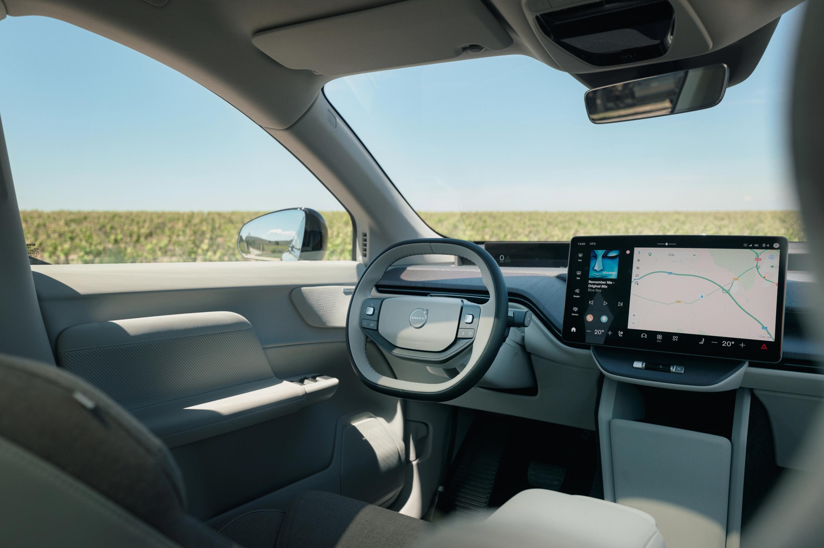Førerpladsen i en Volvo EX60