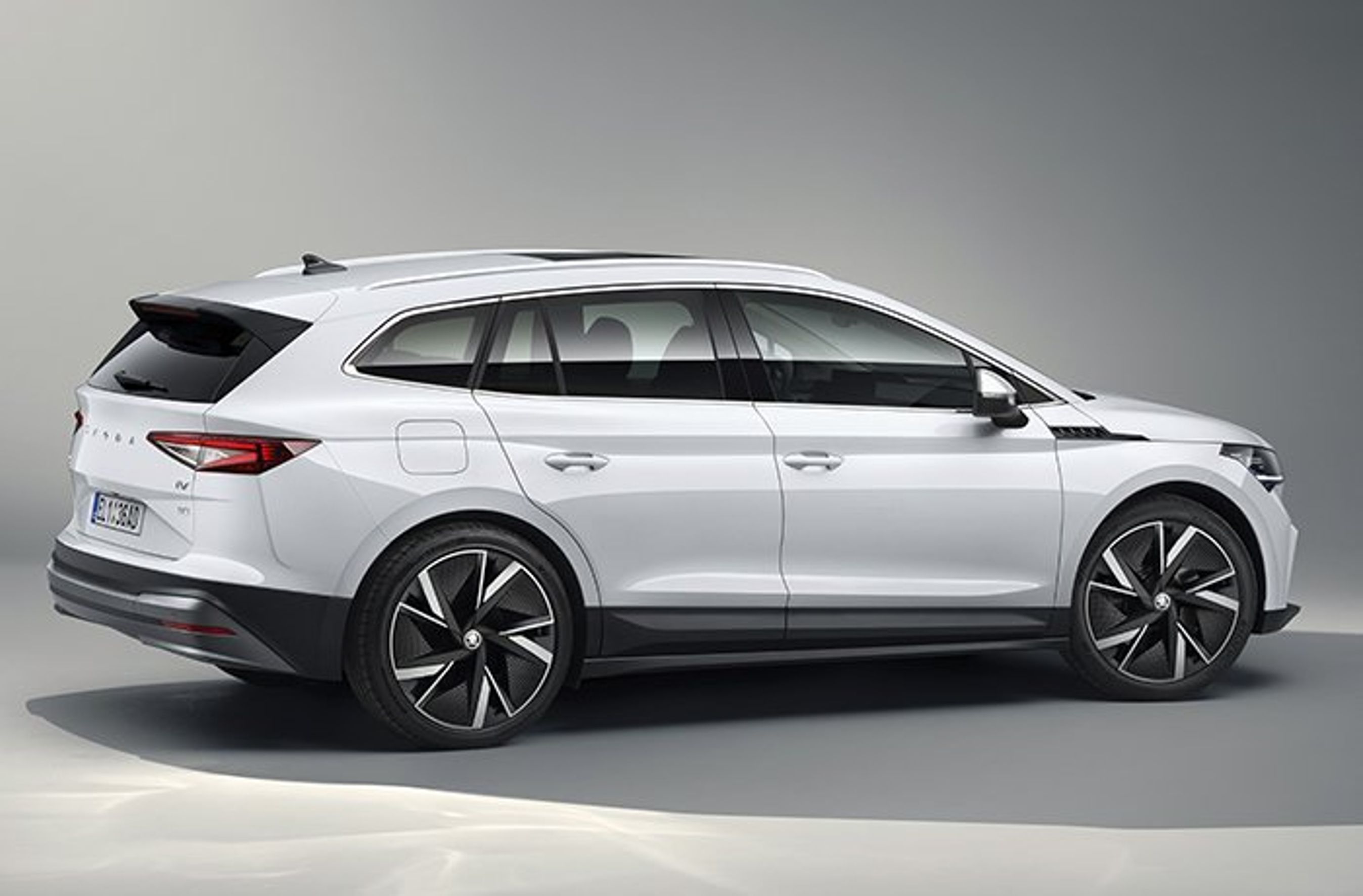 Skoda Enyaq set bagfra