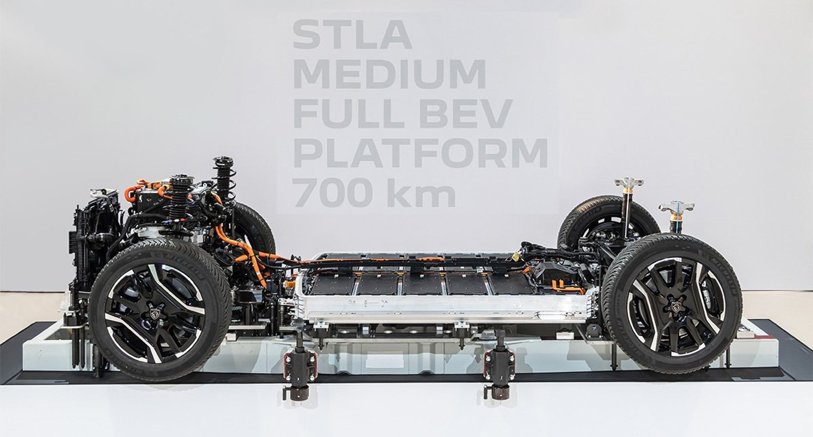 Platformen til Peugeot E-3008.