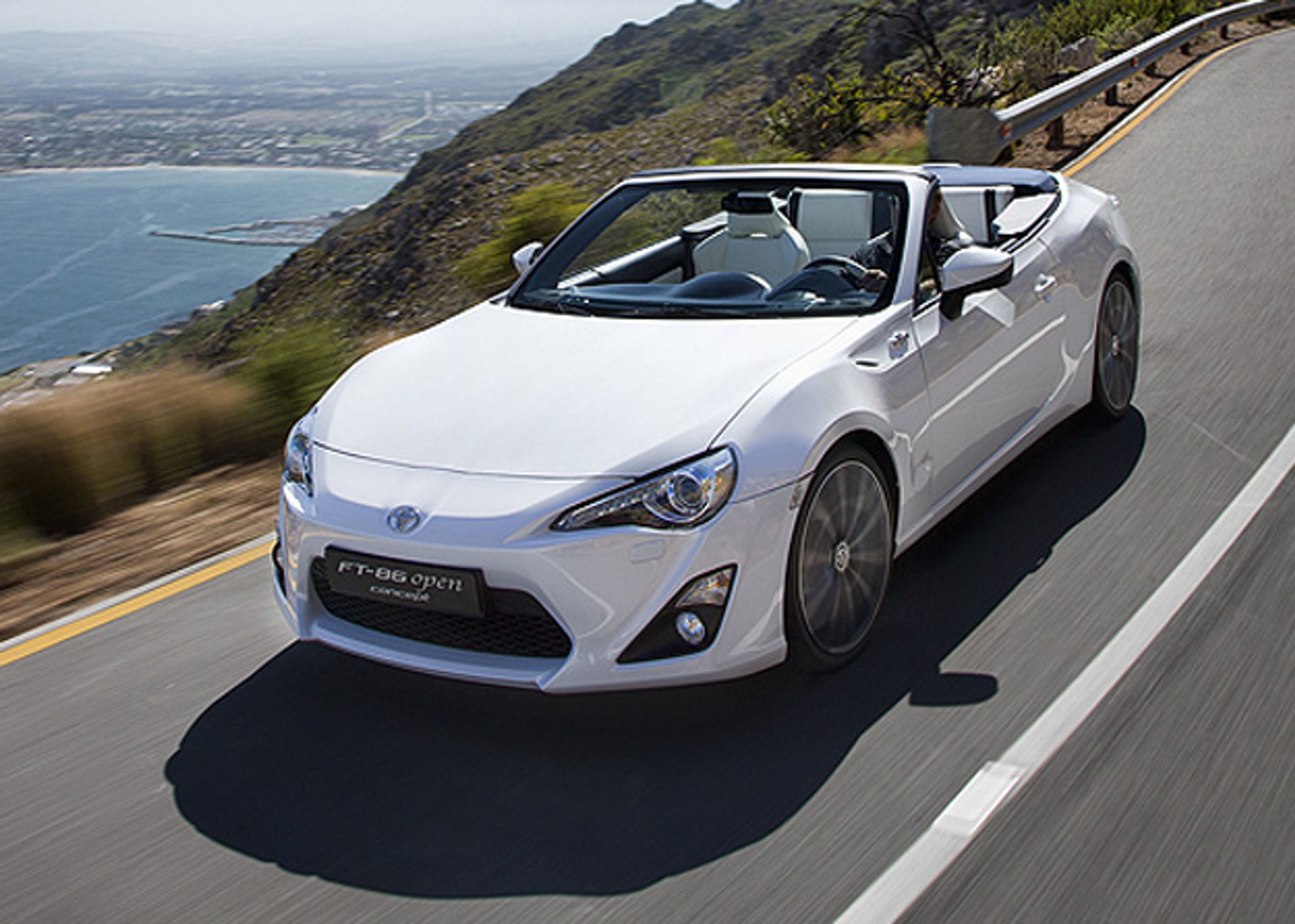 Toyota GT86 som cabriolet er mere mere koncept, end at den kan køre til en fotosession.