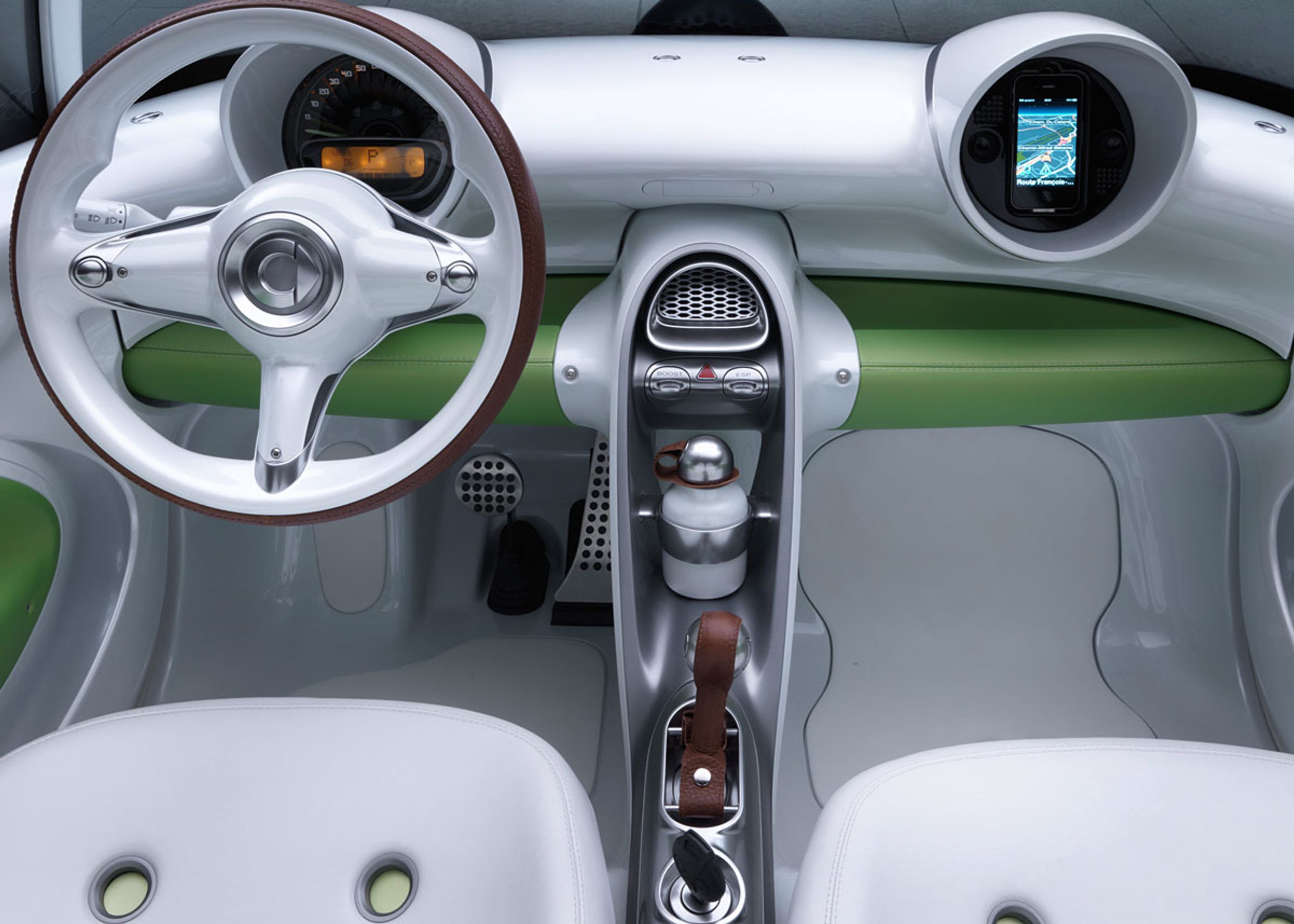 kabinen i konceptbilen peger på, at enkelthed vil præge indretningen af den næste Smart.