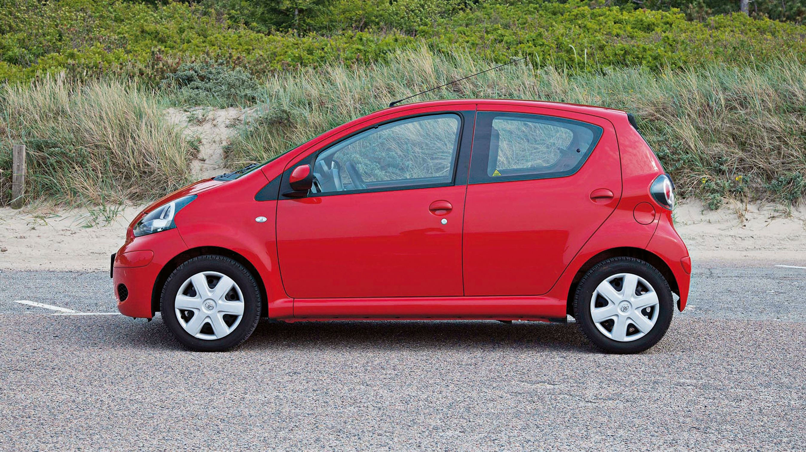 Toyota Aygo fra siden