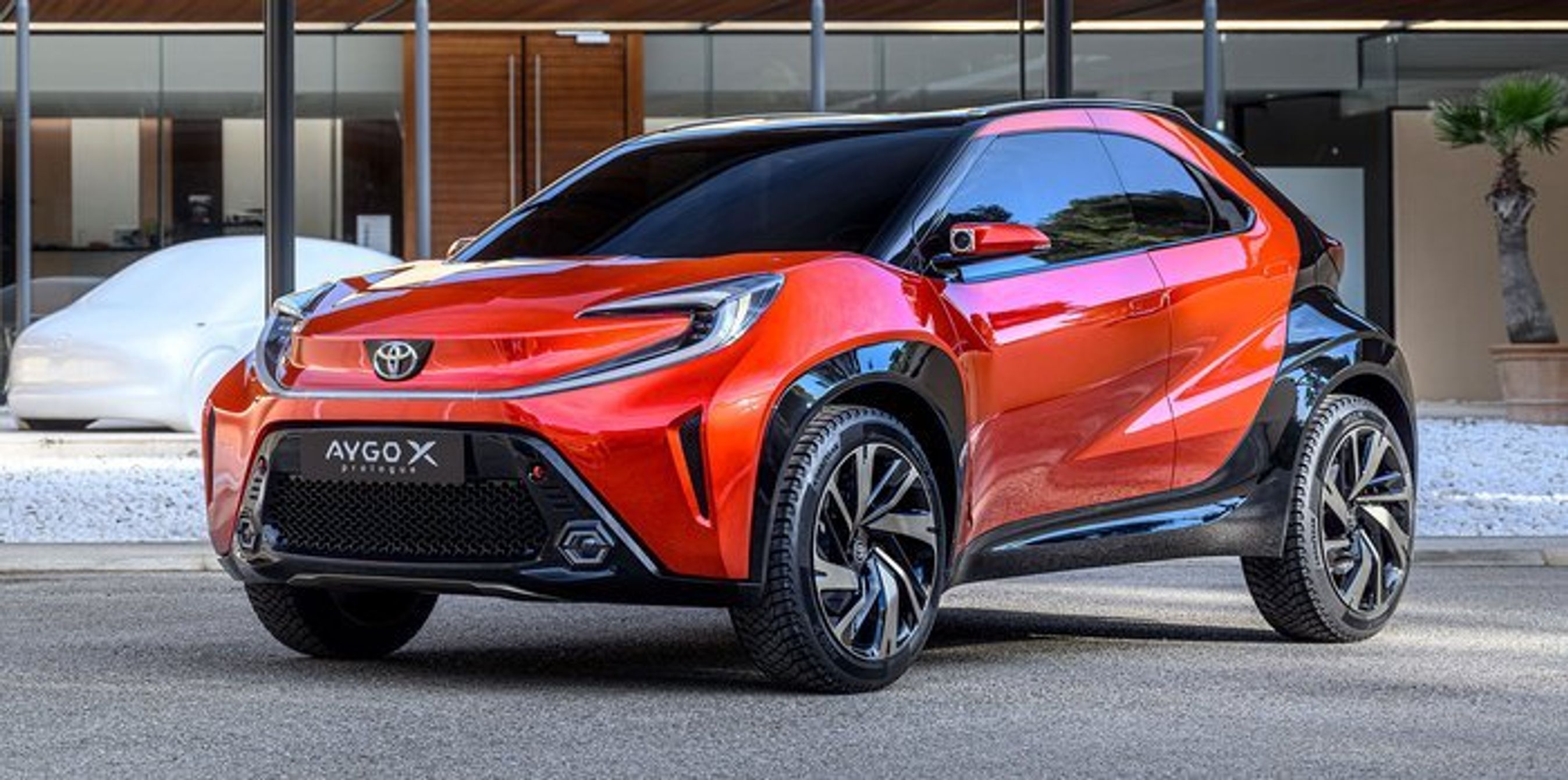 Konceptbilen Aygo X Prologue er designet i Toyotas europæiske designstudie ved Nice. Bilen er også udelukkende tiltænkt Europa.