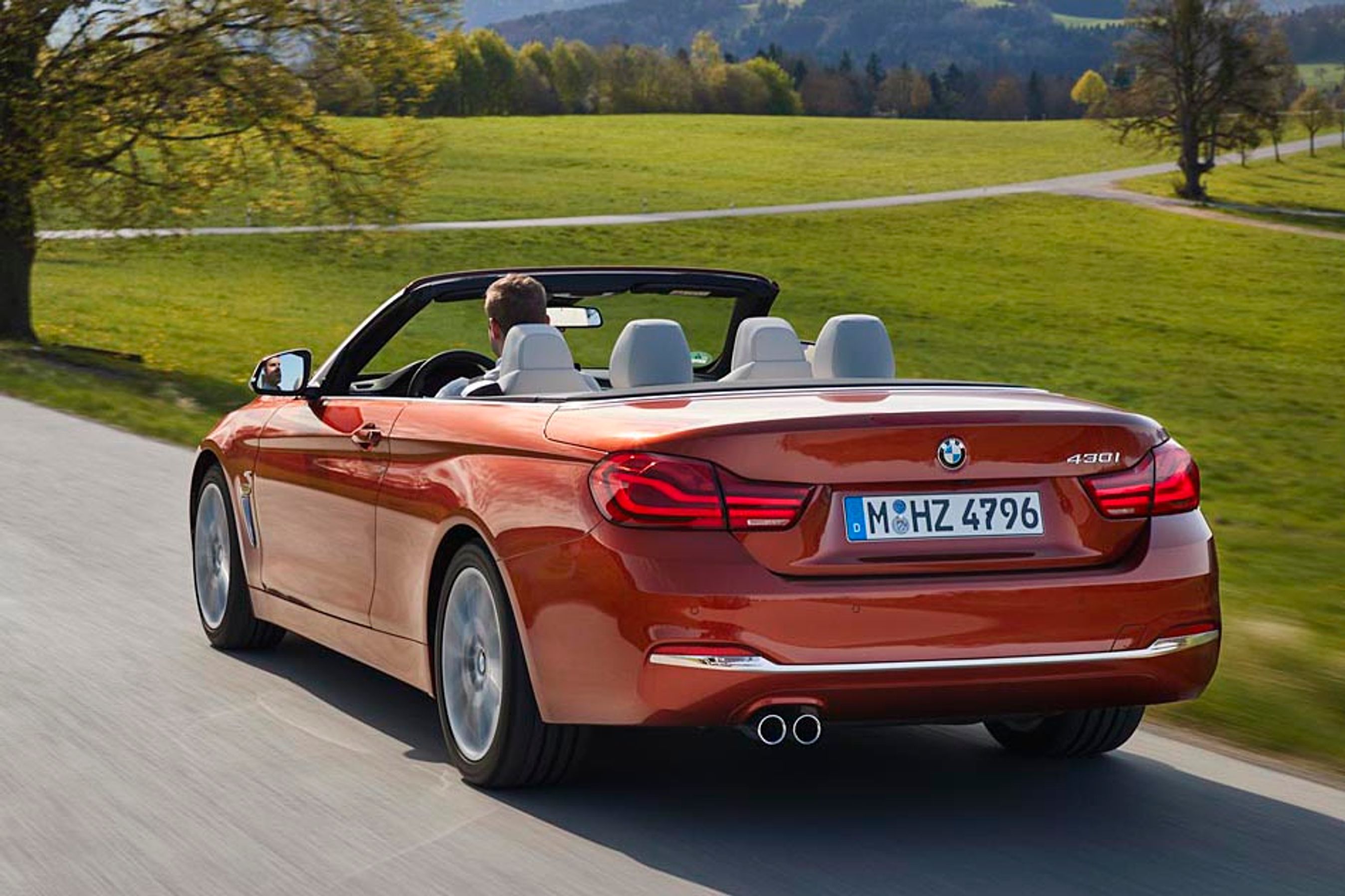 Selve karrosseriet er ikke blevet ændret, det er kun lygterne, der har fået LED-lys, og kofangerne, der er i plastik, som er forandrede ved faceliftet. Foto: Karsten M. Lemche, FDM