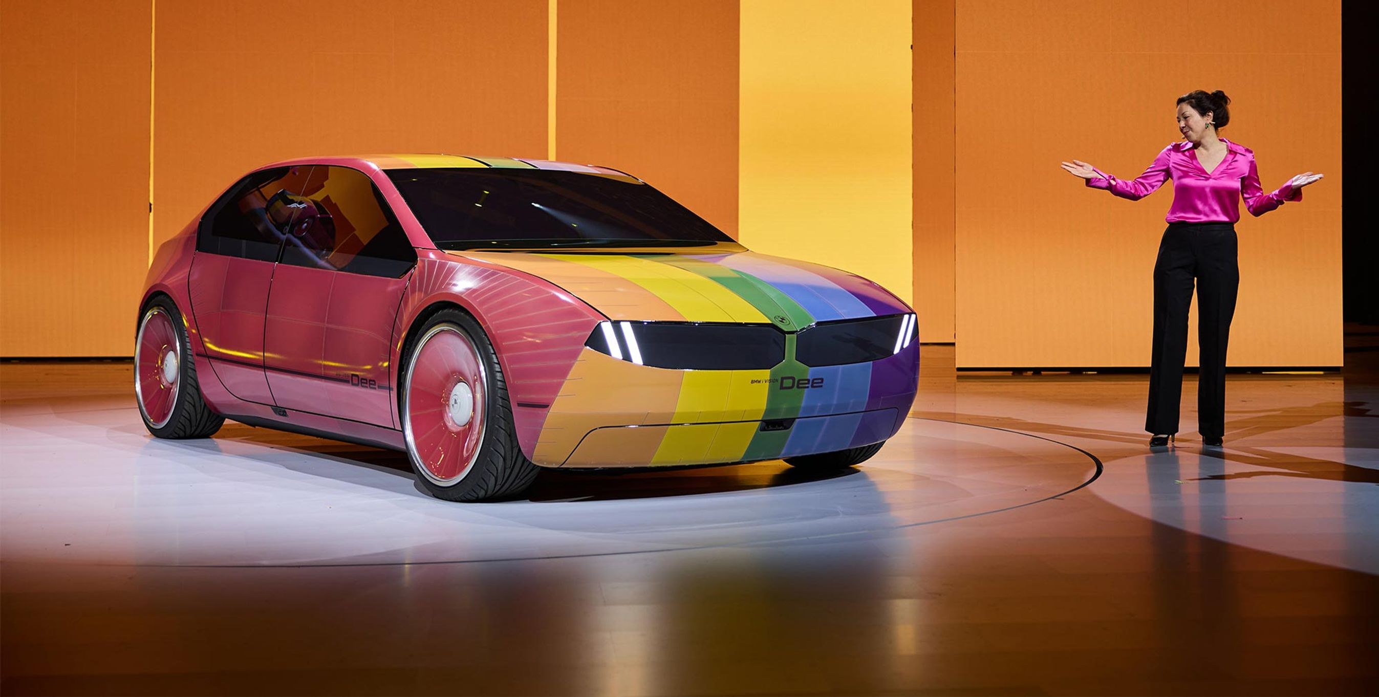 BMW i Vision Dee havde verdenspremiere på CES-messen i Las Vegas.