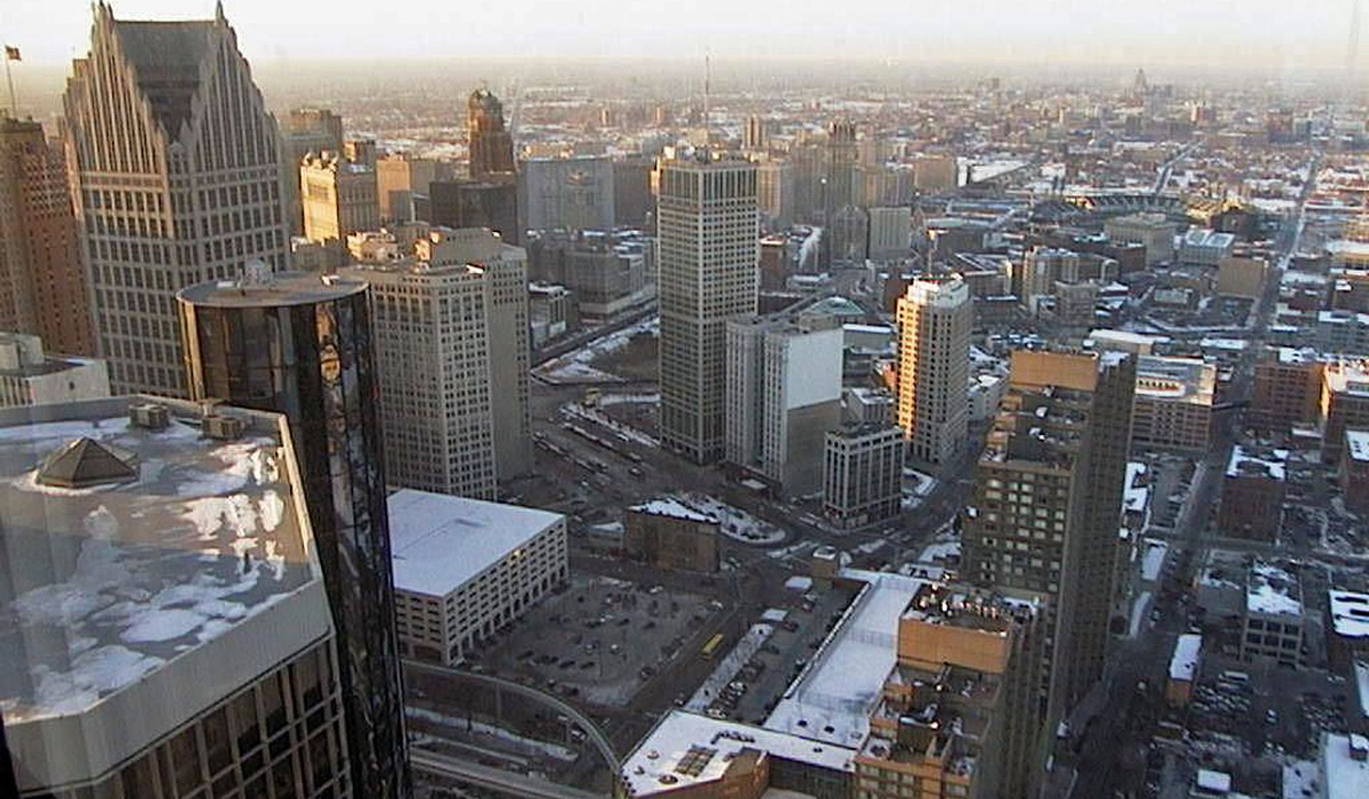 Detroits centrum har i årtier været præget af voldsomt forfald og kriminalitet. Stort set ingen går på gaden.