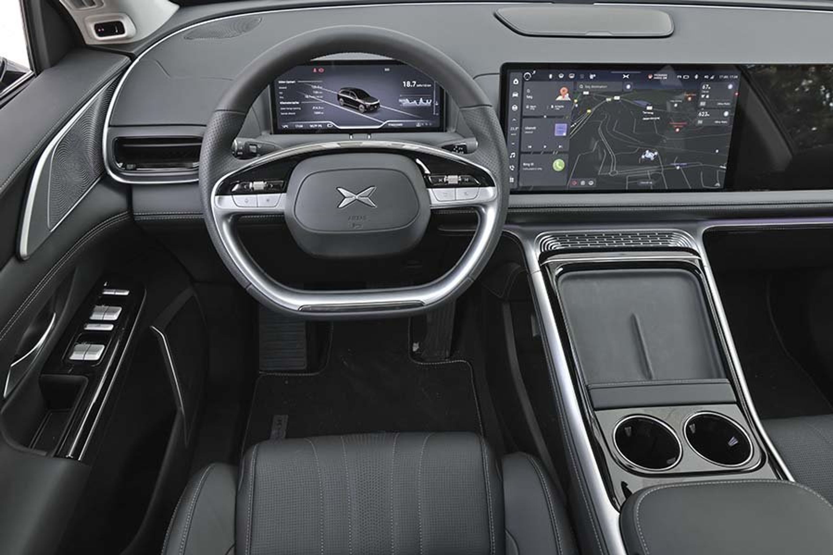 Kabinen i en Xpeng G9 elbil