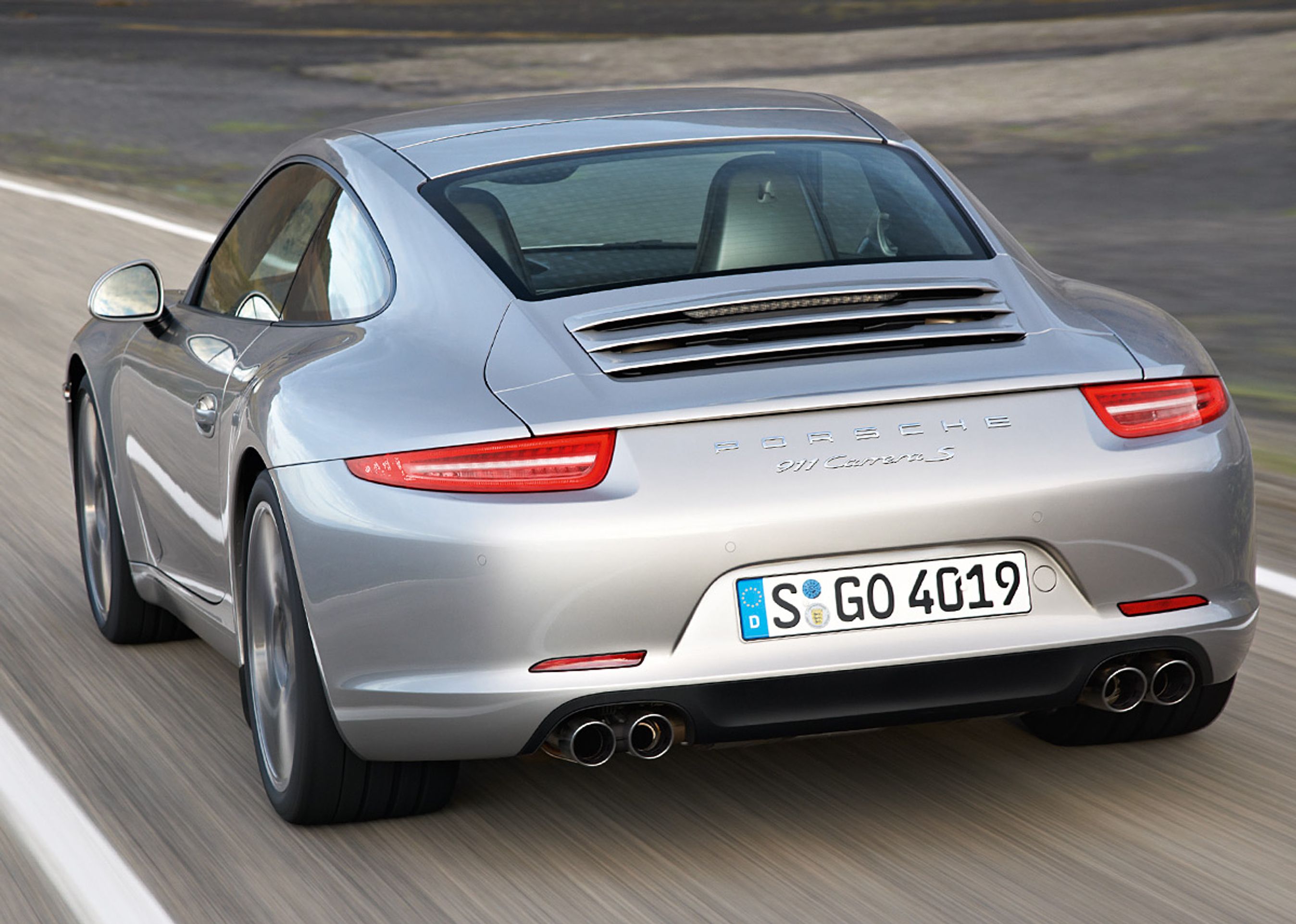 Porsche 911 har nu som før sekscylindrede boksermotorer anbragt bag.