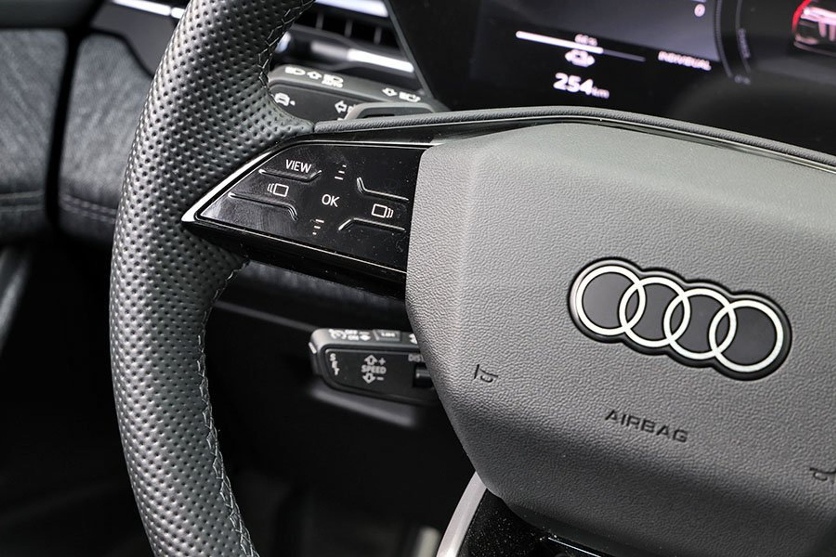 Ratknapper i en Audi Q6 e-tron