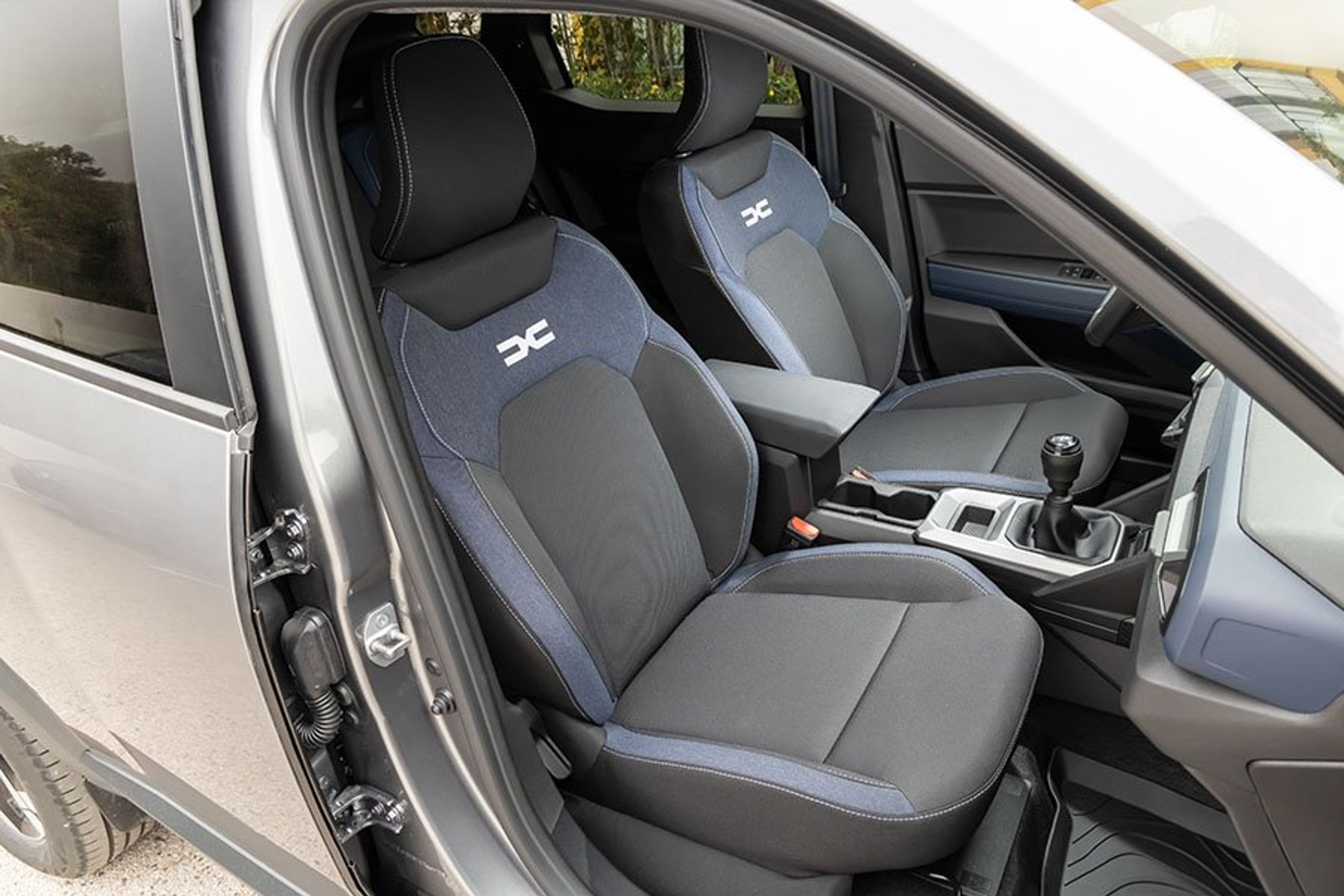 Forsæderne i en Dacia Duster