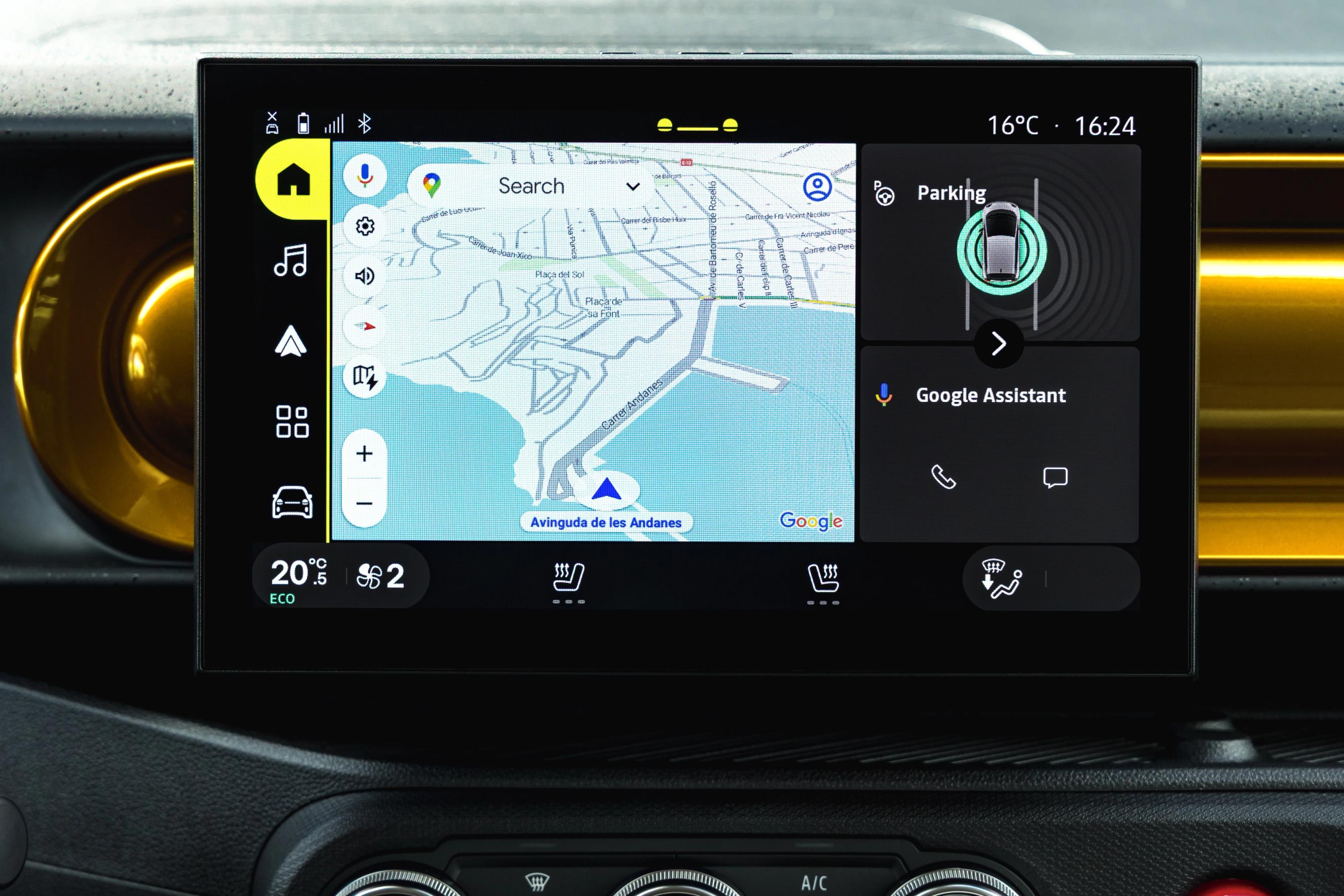 Stor skærm i kabinen i en Renault Twingo