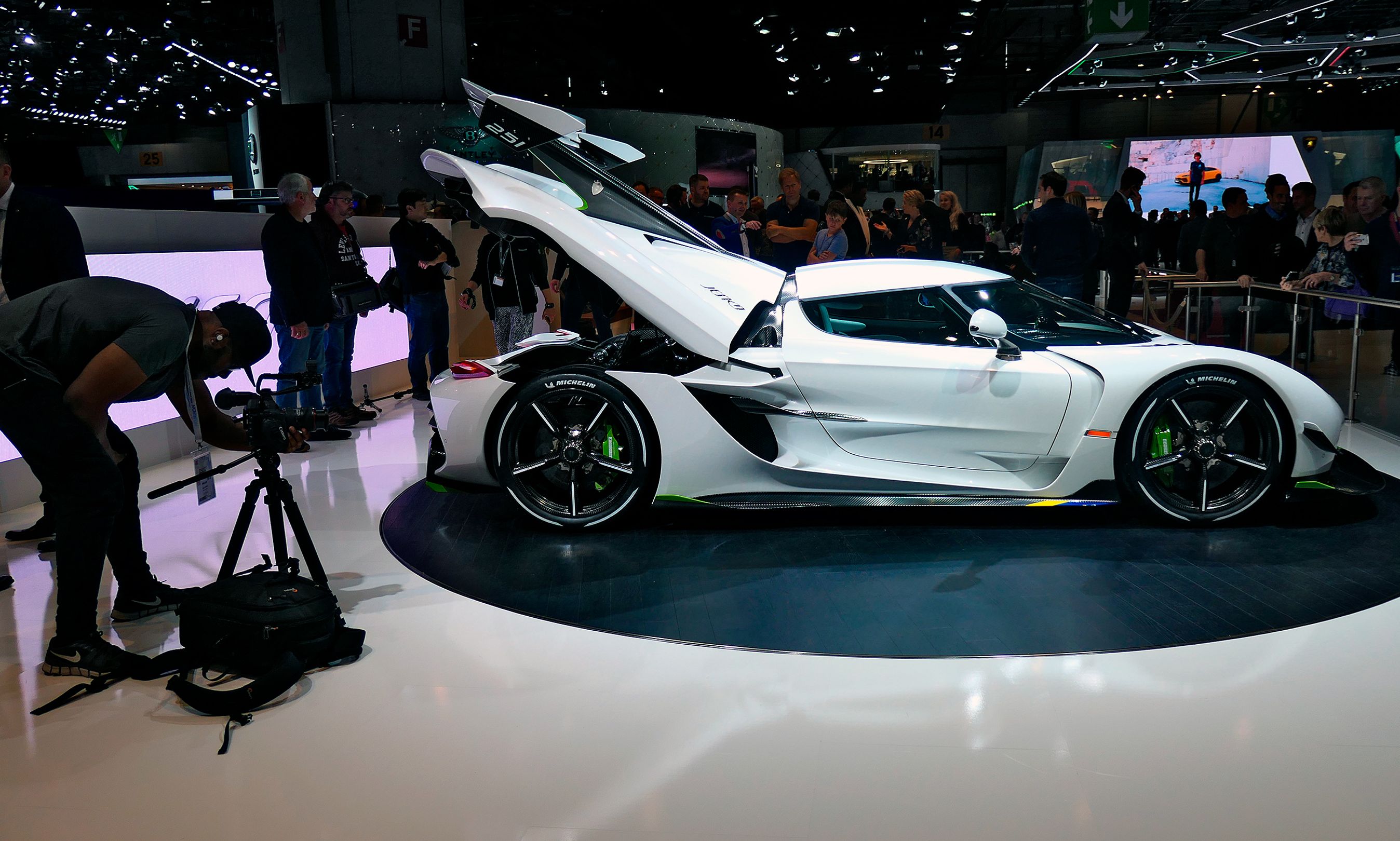 Biludstillingen i Genève er et eldorado for ekstreme biler.