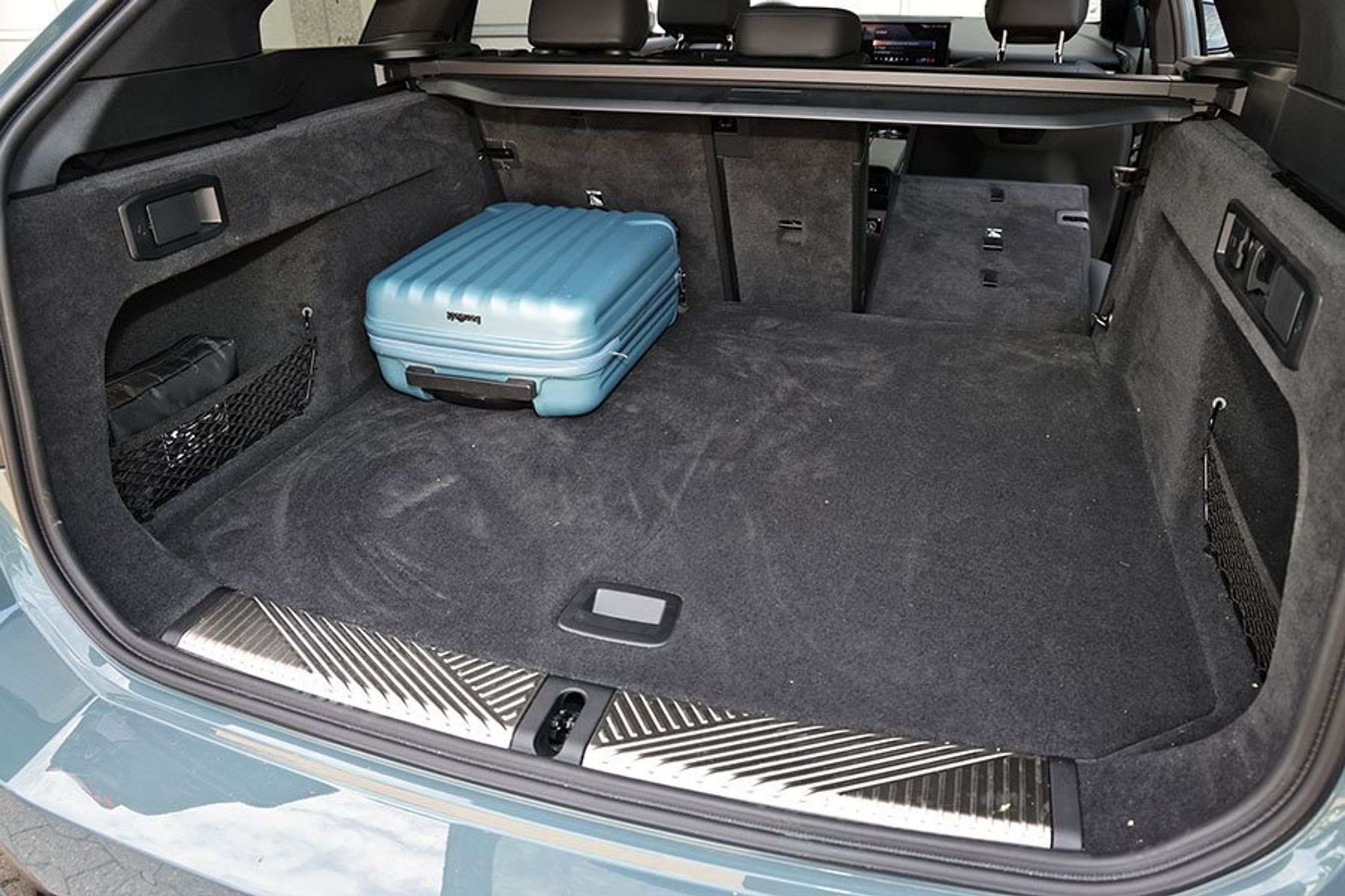 Bagagerum i en BMW i5 Touring