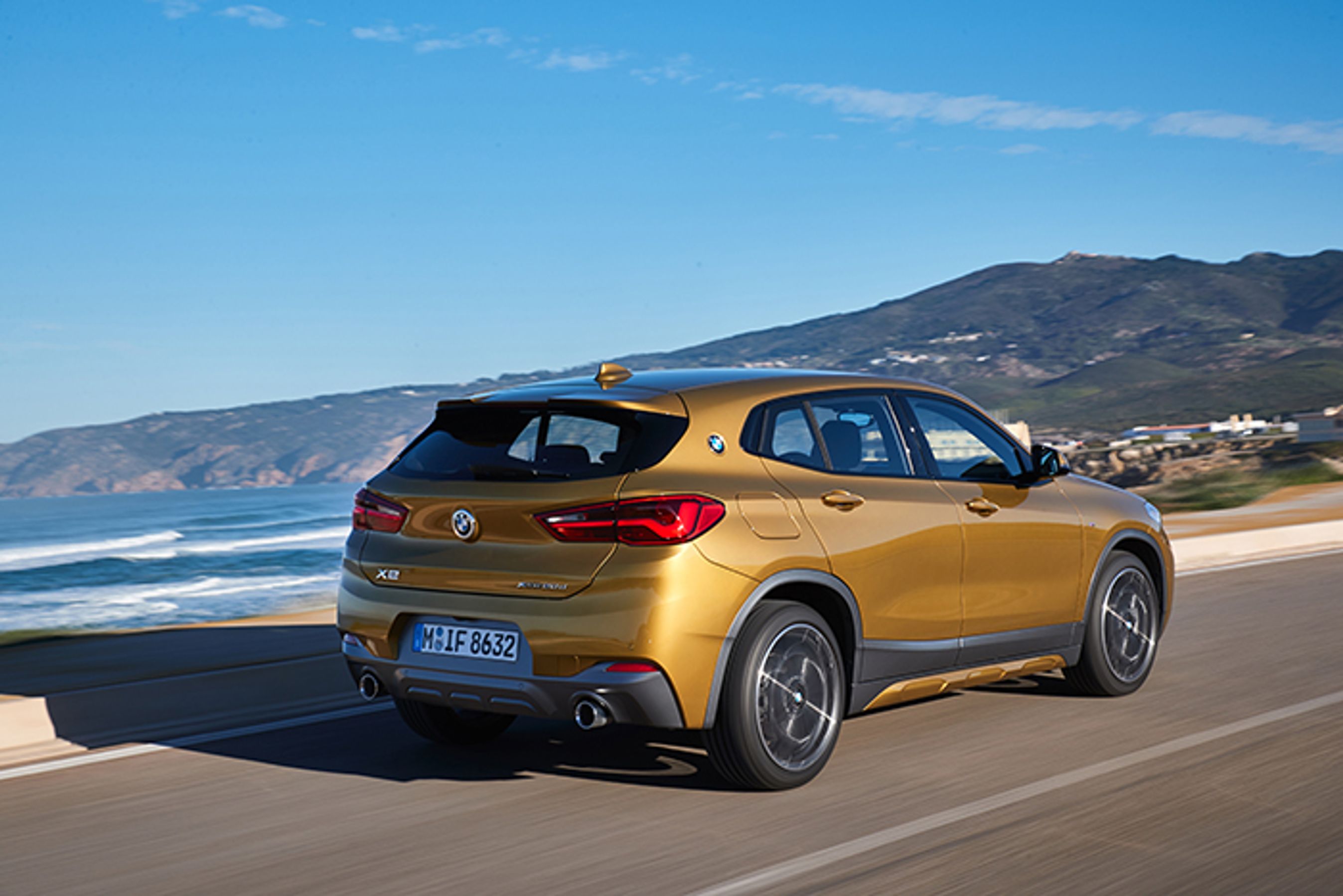 BMW X2 bagfra