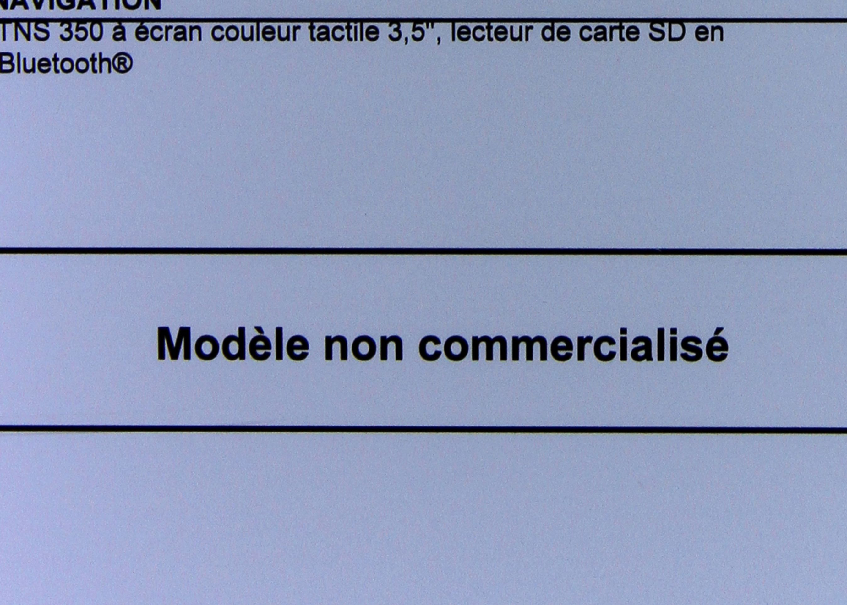iQ EV er udstillet med alle specifikationer for produktionsbilen, men en lille lakonisk note oplyser, at bilen ikke går i produktion.