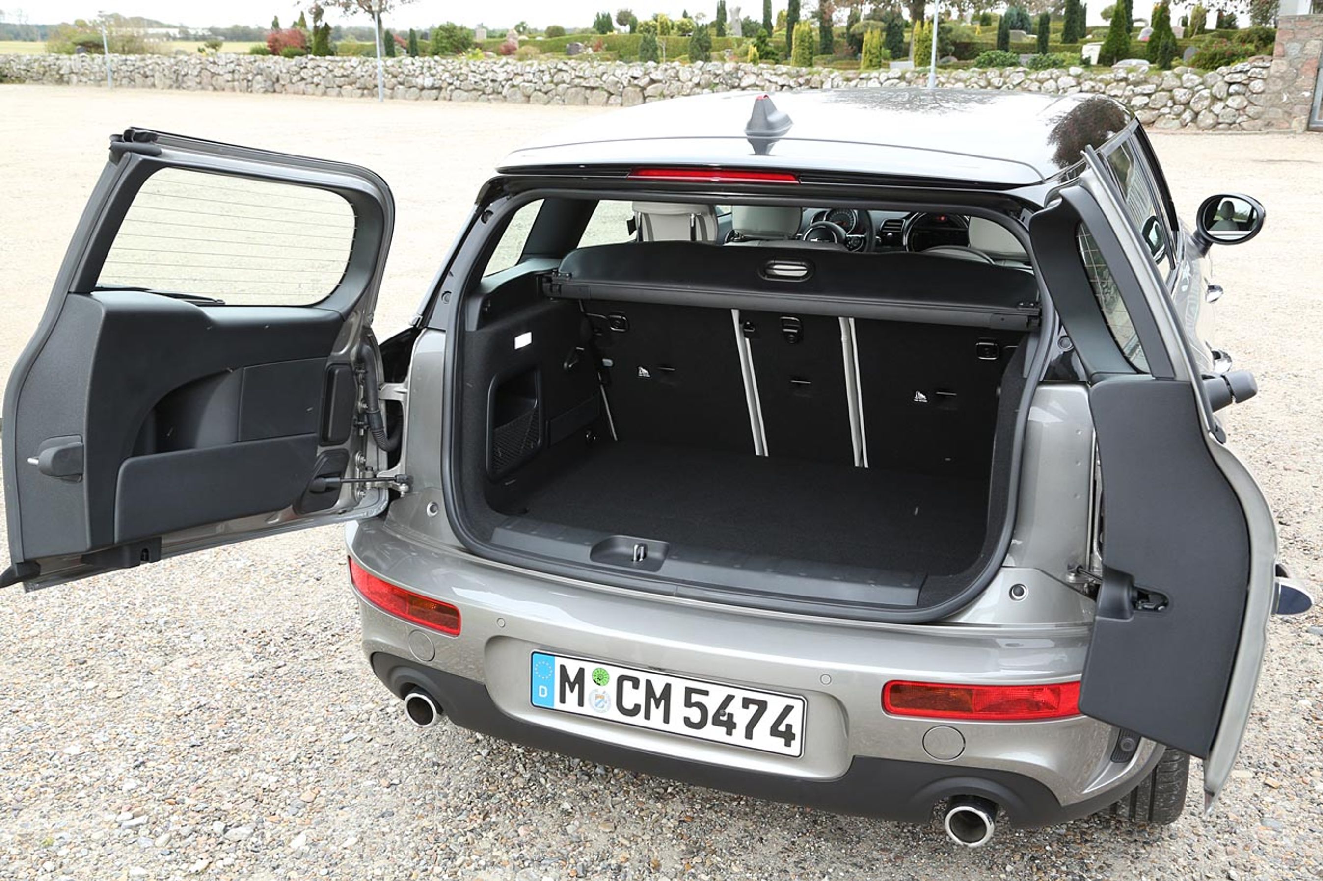 To bagdøre giver adgang til et bagagerum på 360 liter, og bagsædet kan foldes frem i tre dele i forholdet 40:20:40. Fotos: Karsten M. Lemche, FDM