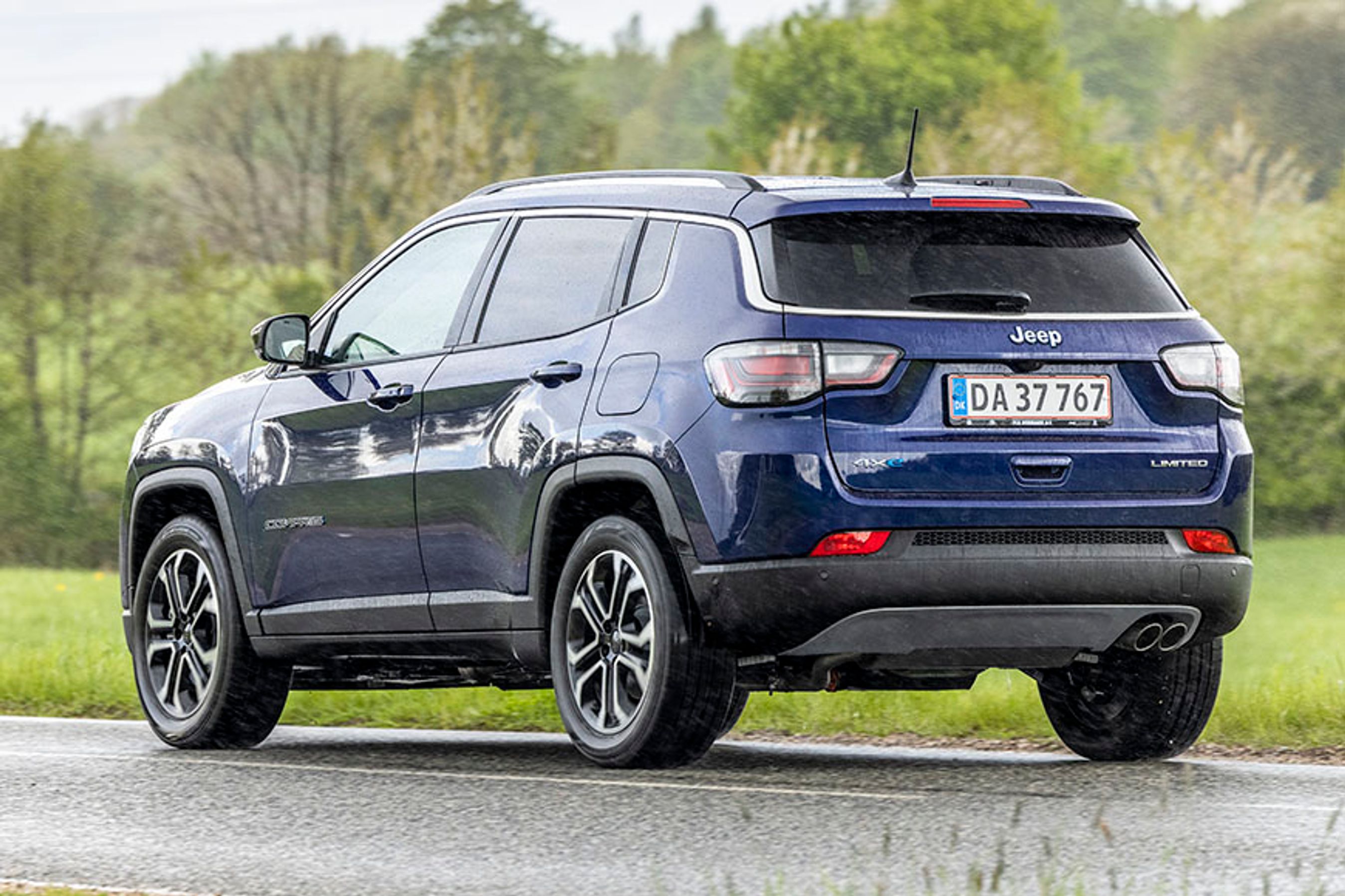 Jeep Compass bagfra