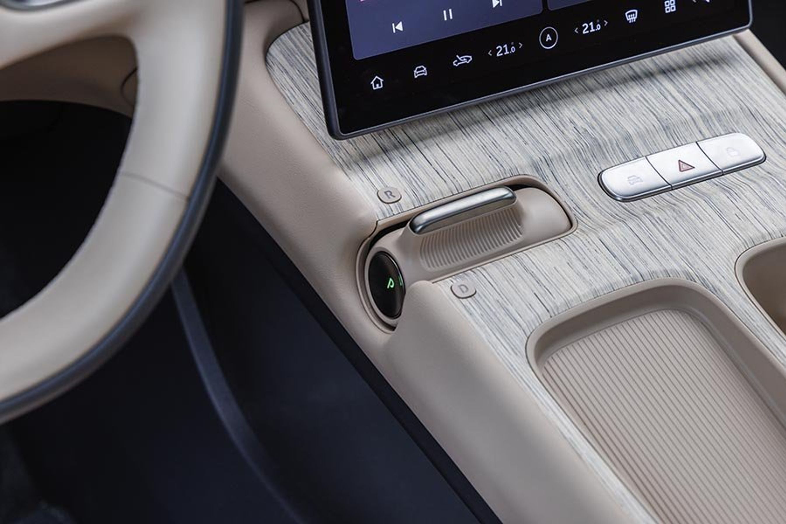 Gearvælgeren i Nio ET7 er en knap mellem forsæderne