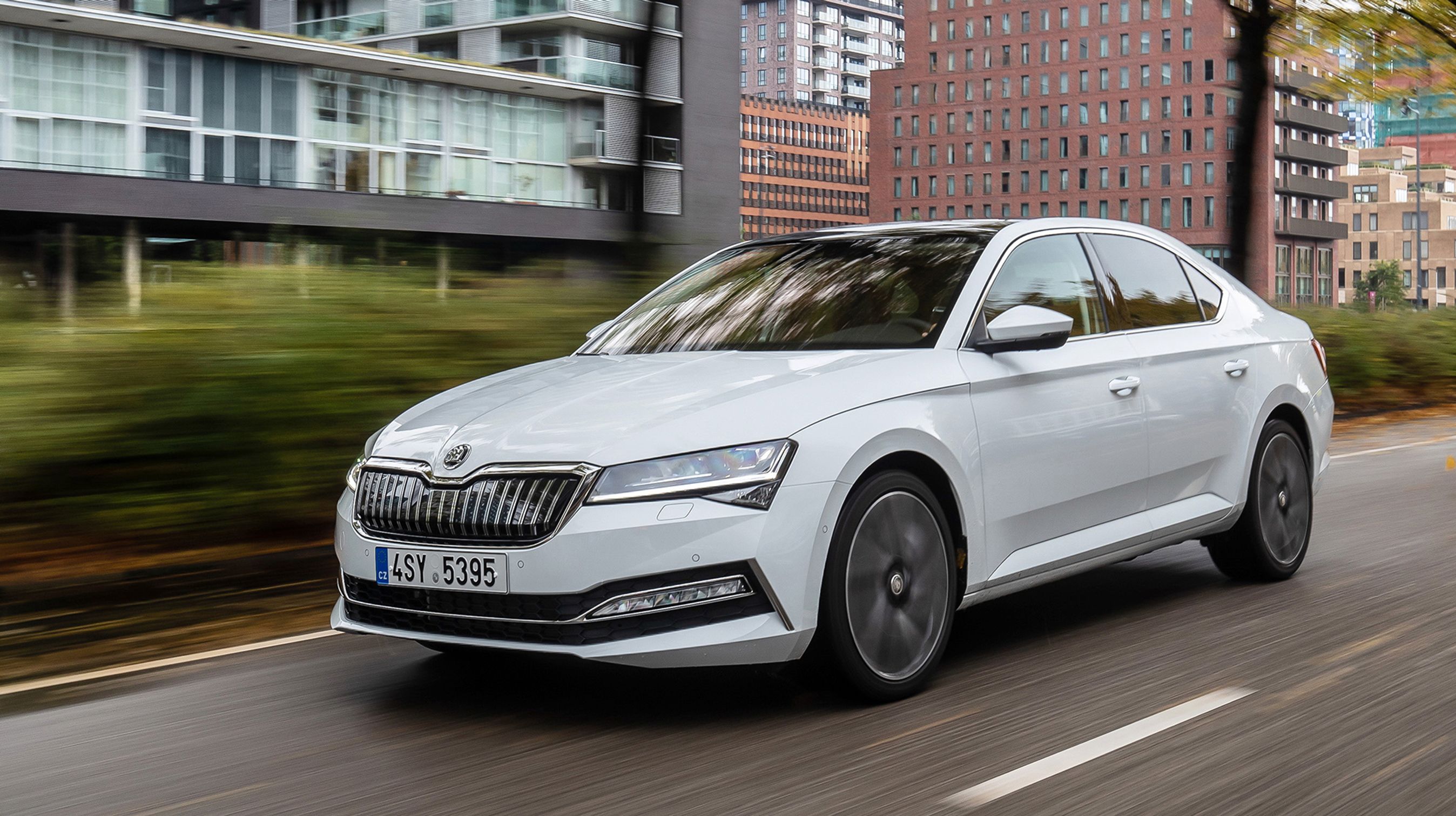 Skoda Superb set forfra