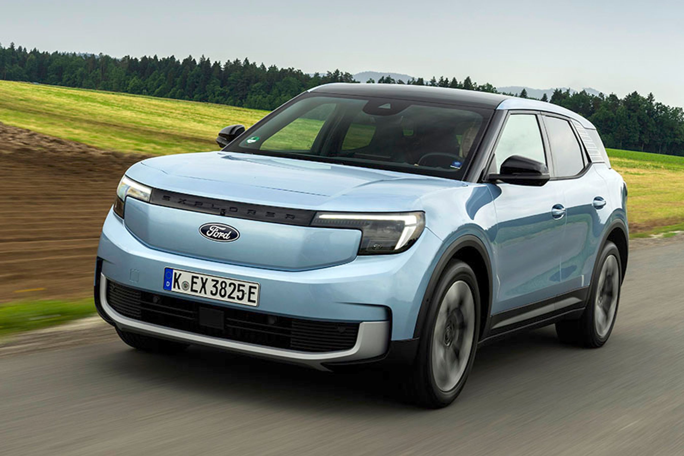 Explorer er første elbil fra Ford, der er udviklet og bygget i Europa. Udgangspunktet er VW ID.4, men det er lykkedes at skabe en bil med sit helt eget ydre.