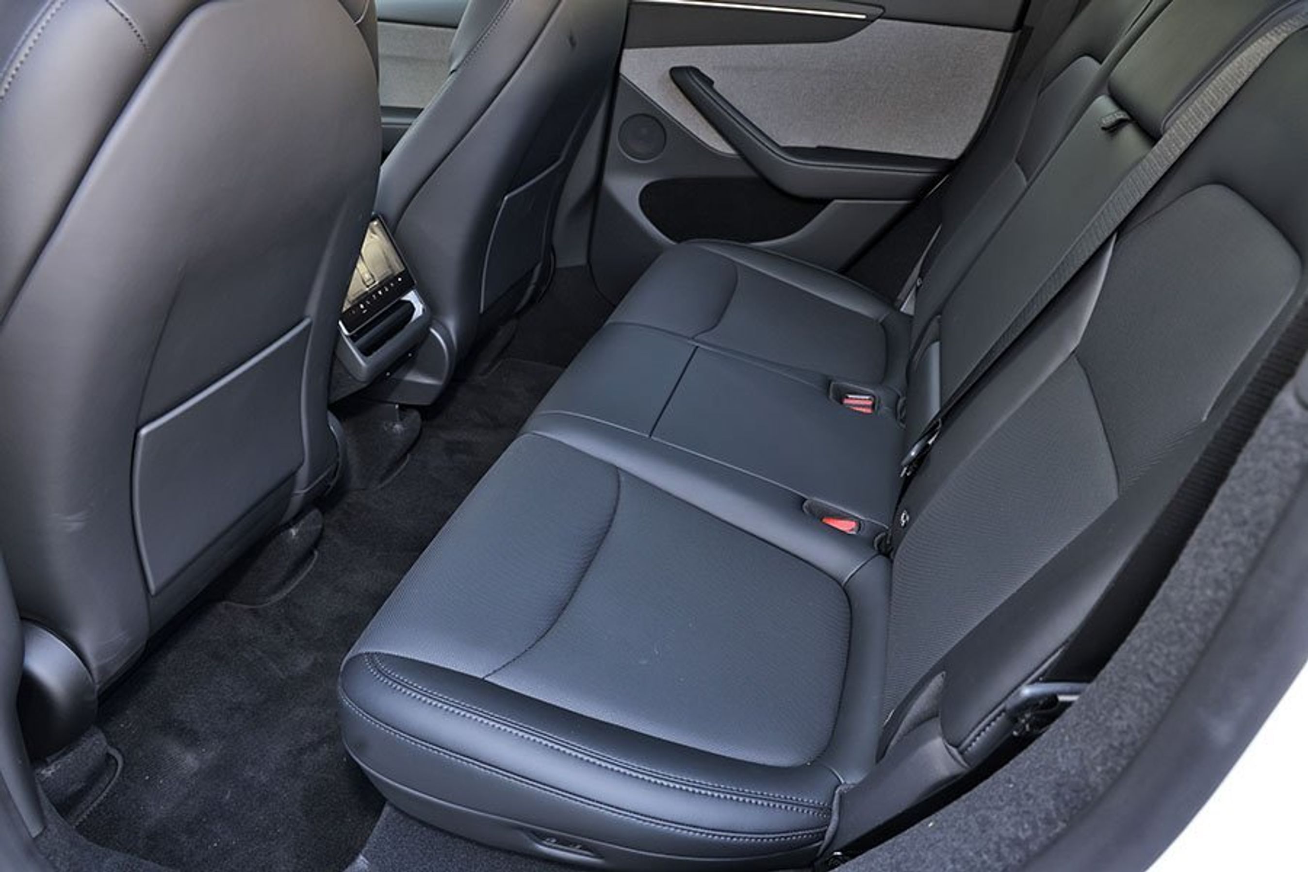 Bagsæder i en Tesla Model Y