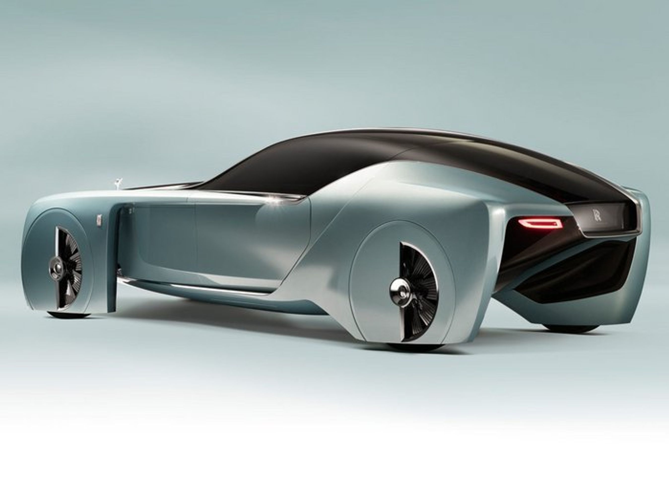 I denne vinkel er det ikke lige til at se, at dette skulle være en fornem Rolls-Royce. 