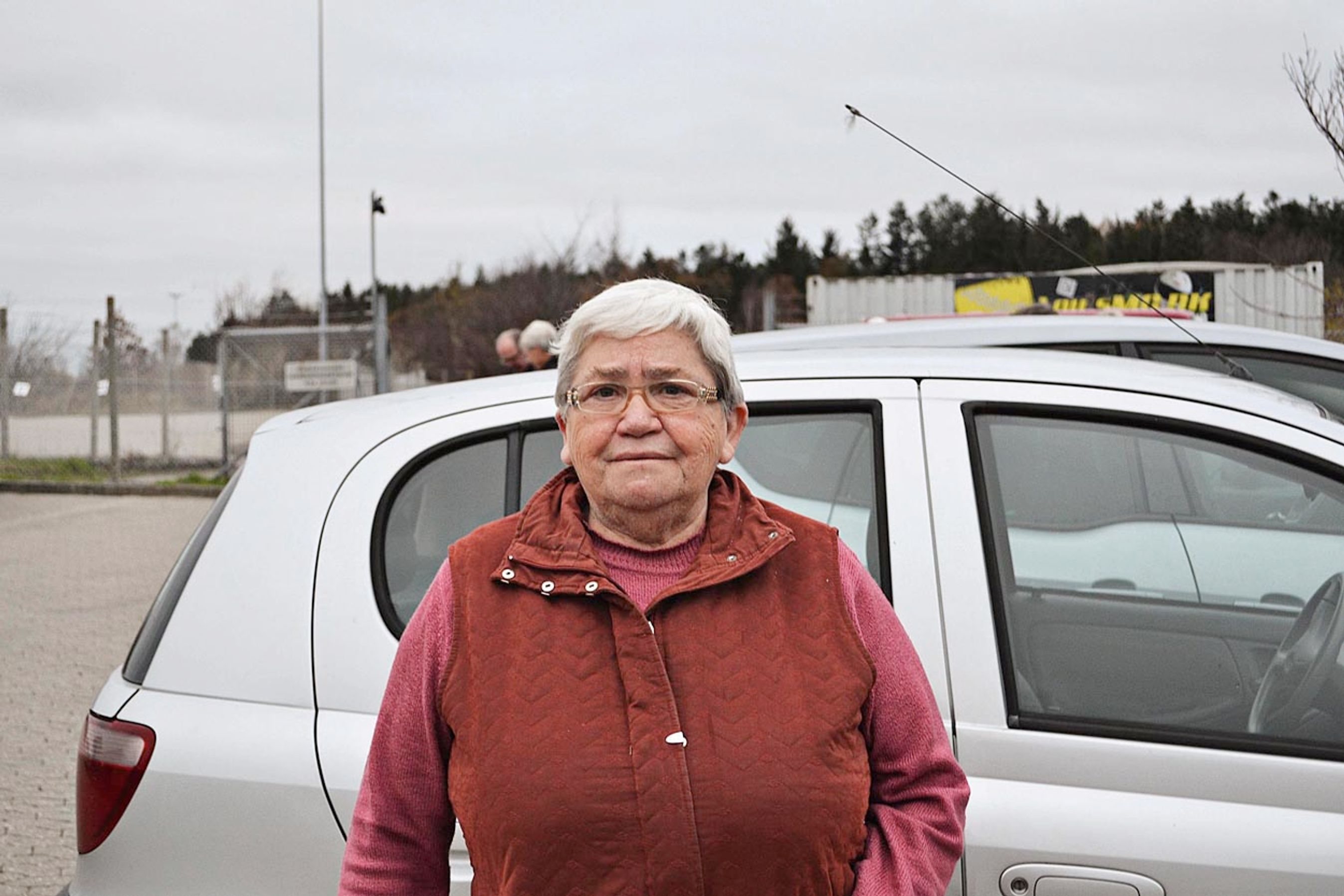 Rigmor Henriksen, 76 år: Jeg har aldrig været på et køreteknisk anlæg tidligere, for det skulle vi ikke, da jeg tog kørekort. Men kørekurset har været sjovt, og jeg føler, at jeg har lært min bil bedre at kende. Det er også helt i orden, at man skal have fornyet sit kørekort, og det har ikke været noget problem for mig. Men jeg mener, det er for tidligt ved 70 år. Man kunne godt vente, til man bliver 75 år, og så derefter hvert andet år.