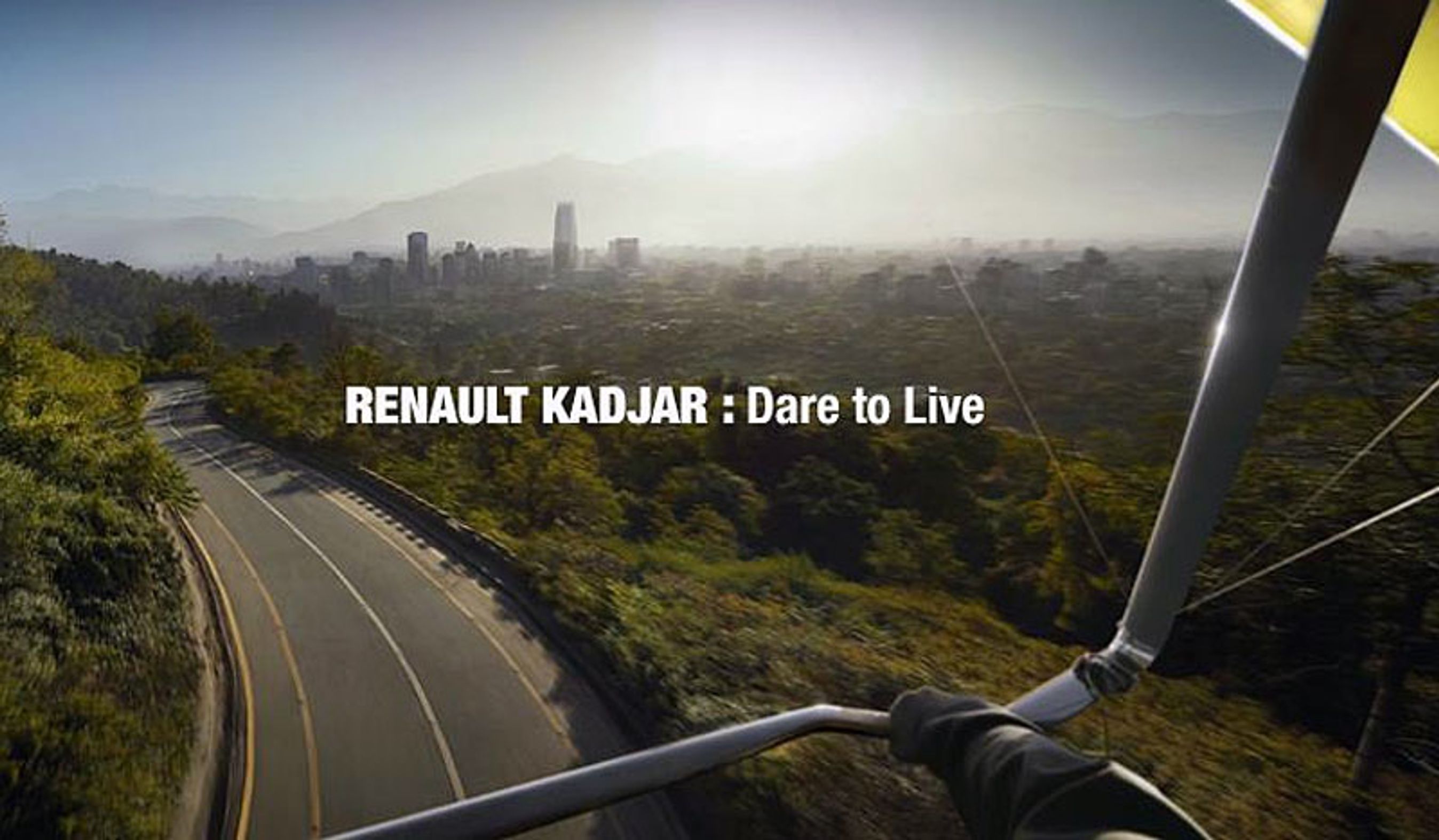 Renault har indledt en kampagne for sin nye SUV.