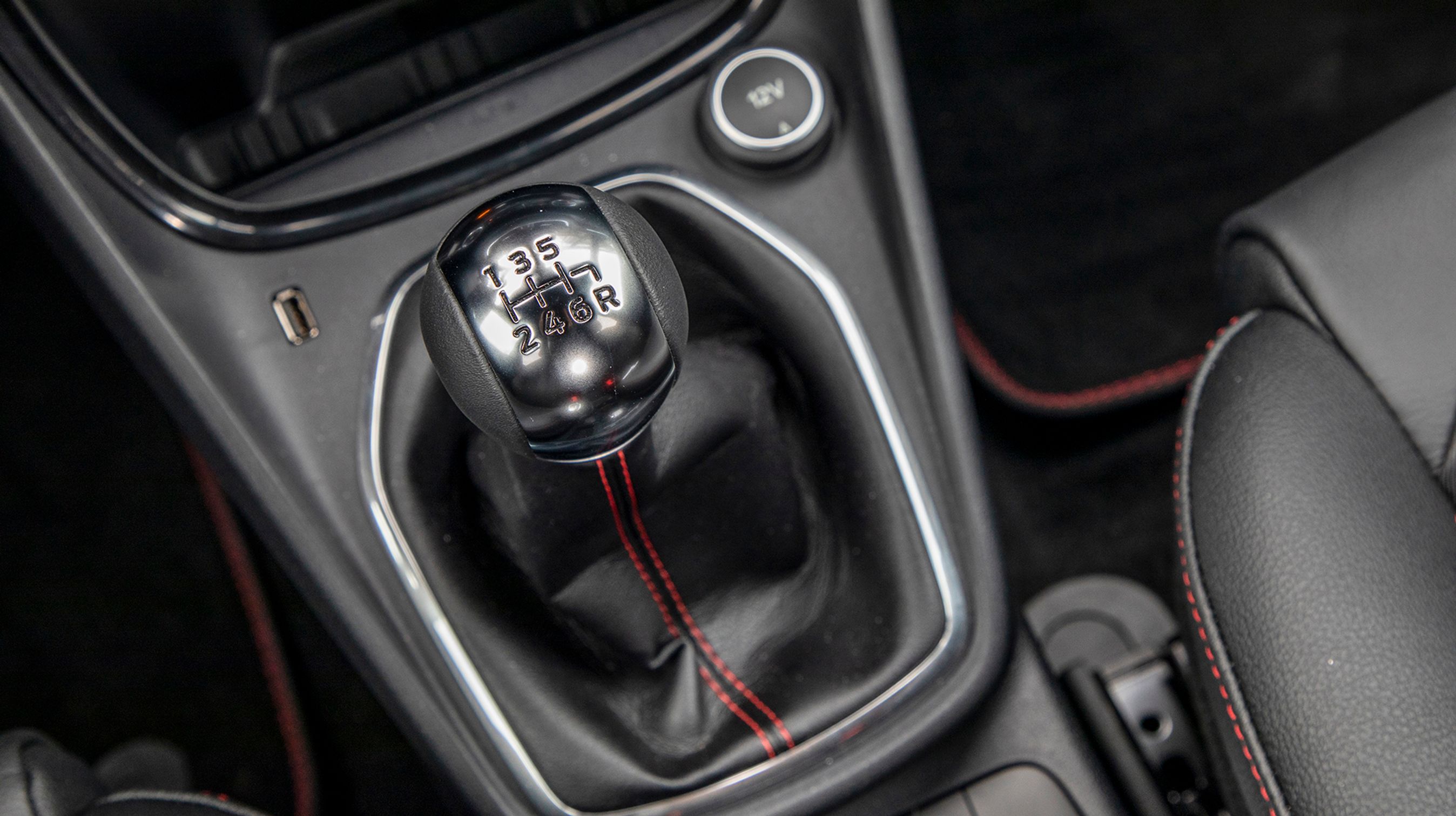 På testtidspunktet kunne Puma kun leveres med manuelt gear, men nu kan man bestille bilen med automatgear for beskedne 11.000 kr. ekstra.