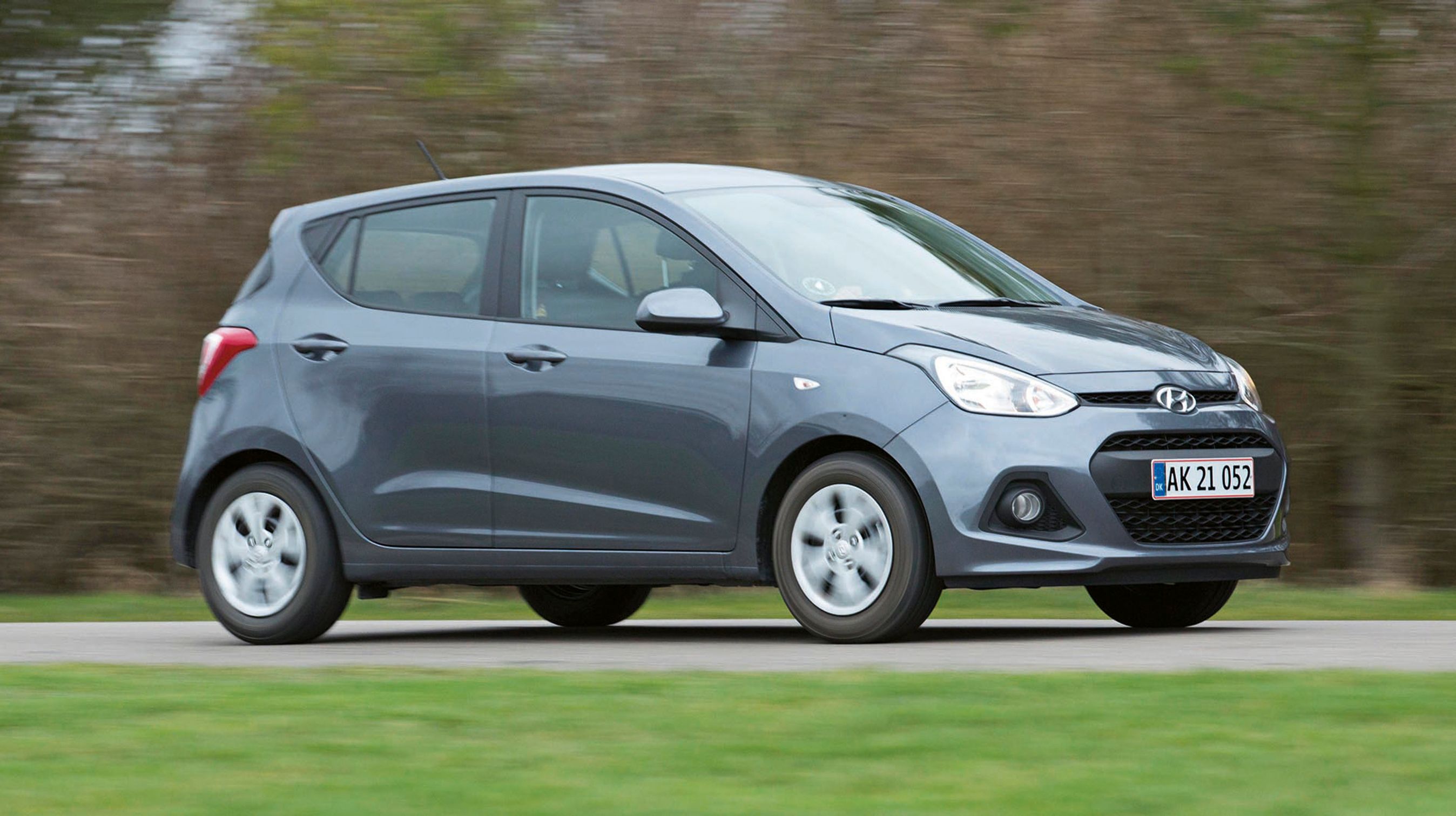 Hyundai i10 fra siden