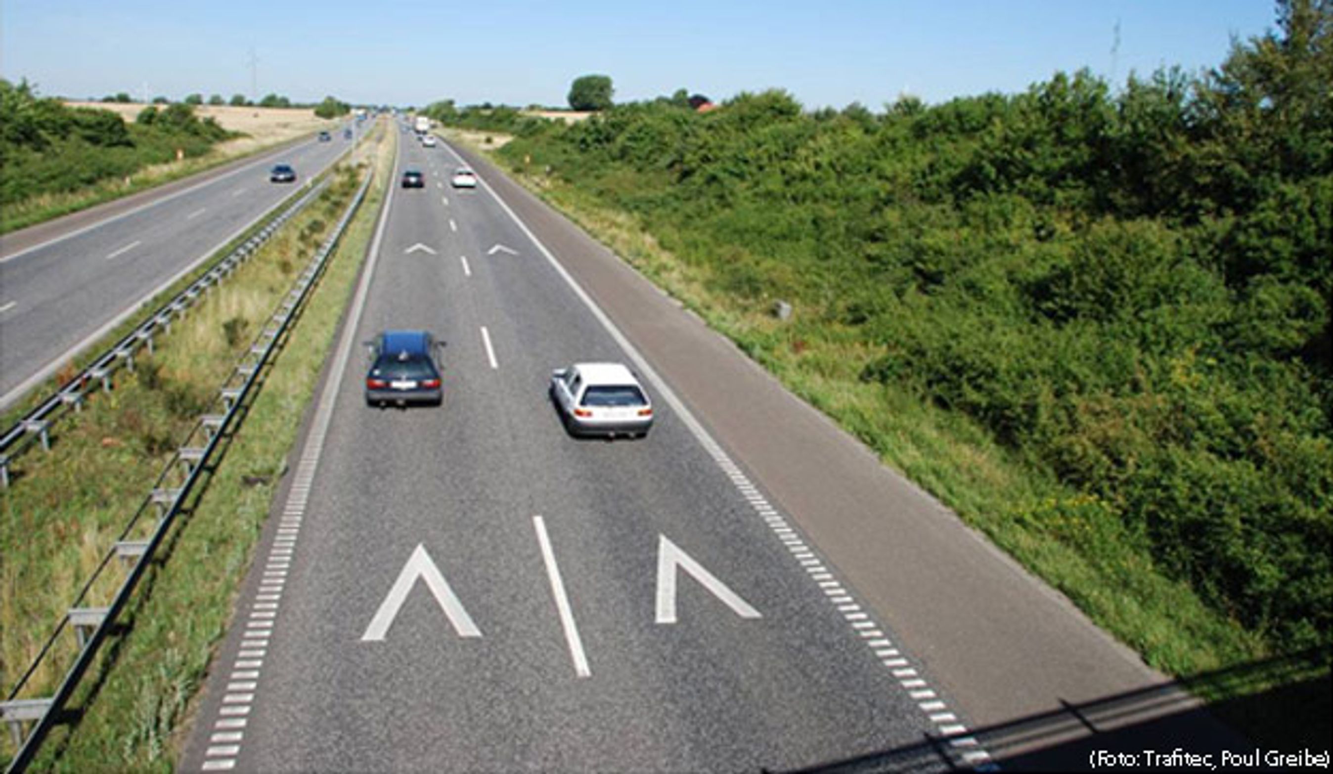 Afstandsmærker på motorveje hjælper